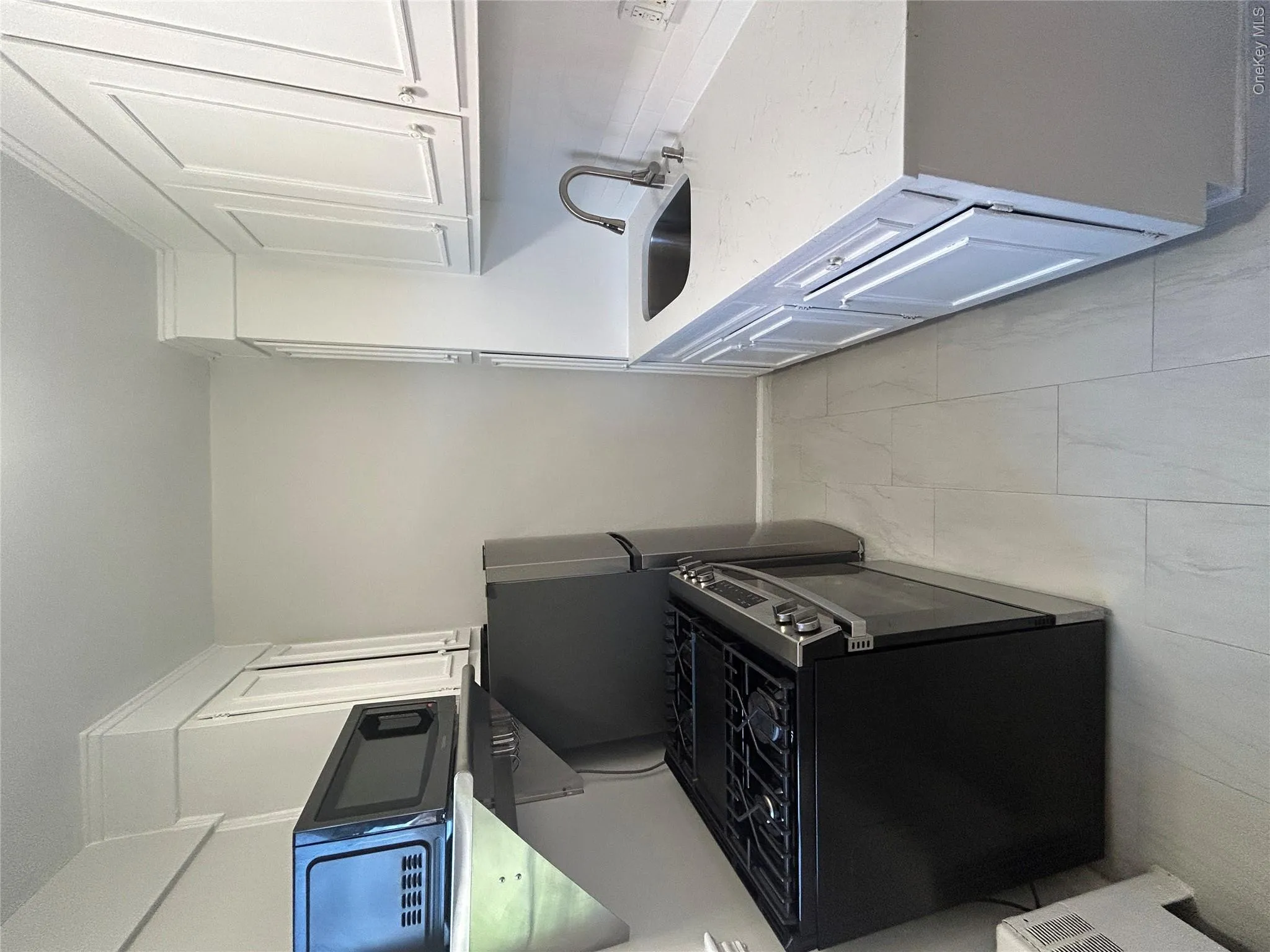 230 Pelham Road, New Rochelle, NY, 1 Bedroom Bedrooms, 3 Rooms Rooms,1 BathroomBathrooms,Residential Lease,For Rent,Pelham,0,1023229 230 Pelham Road, New Rochelle, NY, 1 Bedroom Bedrooms, 3 Rooms Rooms,1 BathroomBathrooms,Residential Lease,For Rent,Pelham,0,1023229