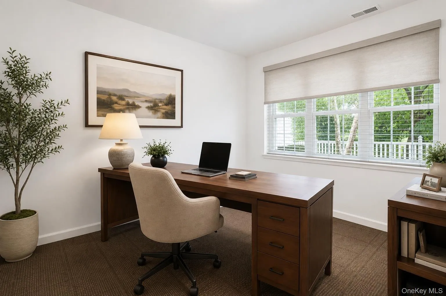 Lower Level - Staged as an office Lower Level - Staged as an office