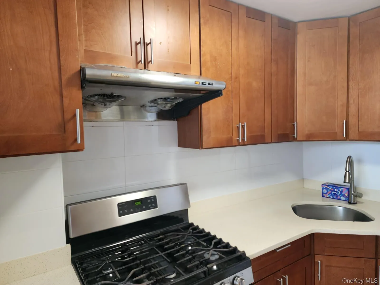61-45 98th Street, New York, NY, 1 Bedroom Bedrooms, 4 Rooms Rooms,1 BathroomBathrooms,Residential Lease,For Rent,98th,0,1023235 61-45 98th Street, New York, NY, 1 Bedroom Bedrooms, 4 Rooms Rooms,1 BathroomBathrooms,Residential Lease,For Rent,98th,0,1023235