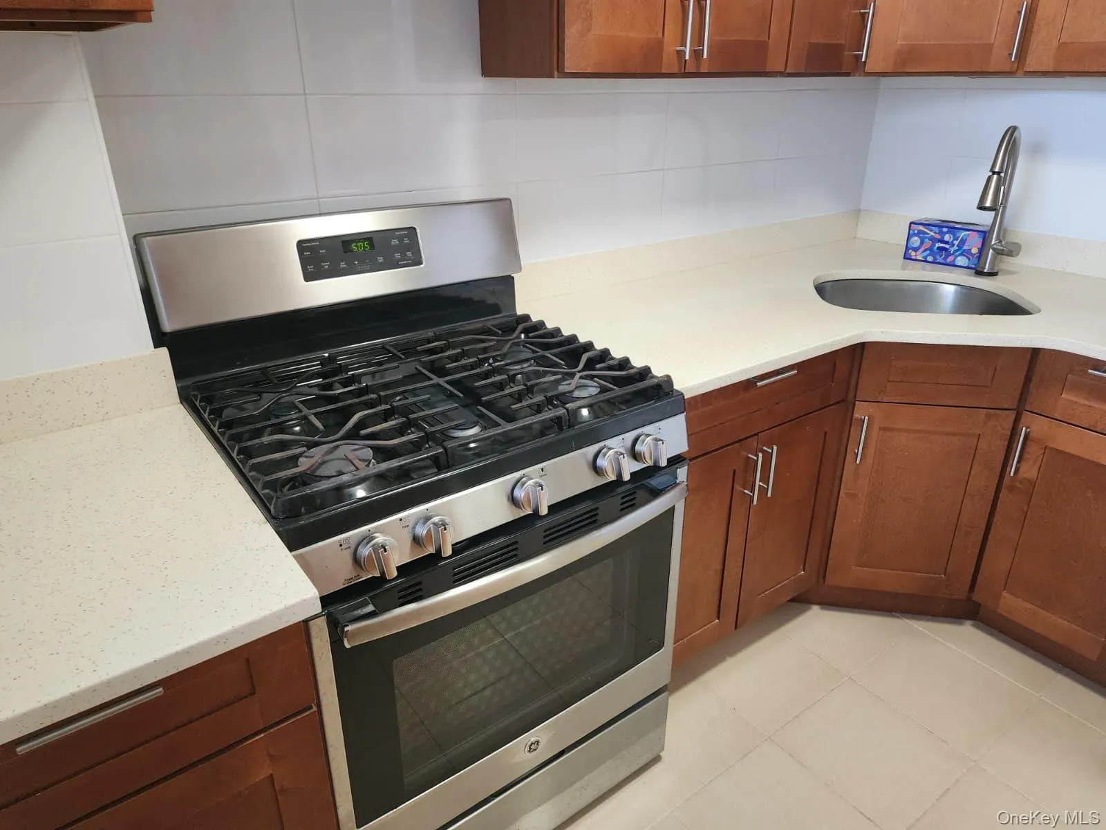 61-45 98th Street, New York, NY, 1 Bedroom Bedrooms, 4 Rooms Rooms,1 BathroomBathrooms,Residential Lease,For Rent,98th,0,1023235 61-45 98th Street, New York, NY, 1 Bedroom Bedrooms, 4 Rooms Rooms,1 BathroomBathrooms,Residential Lease,For Rent,98th,0,1023235