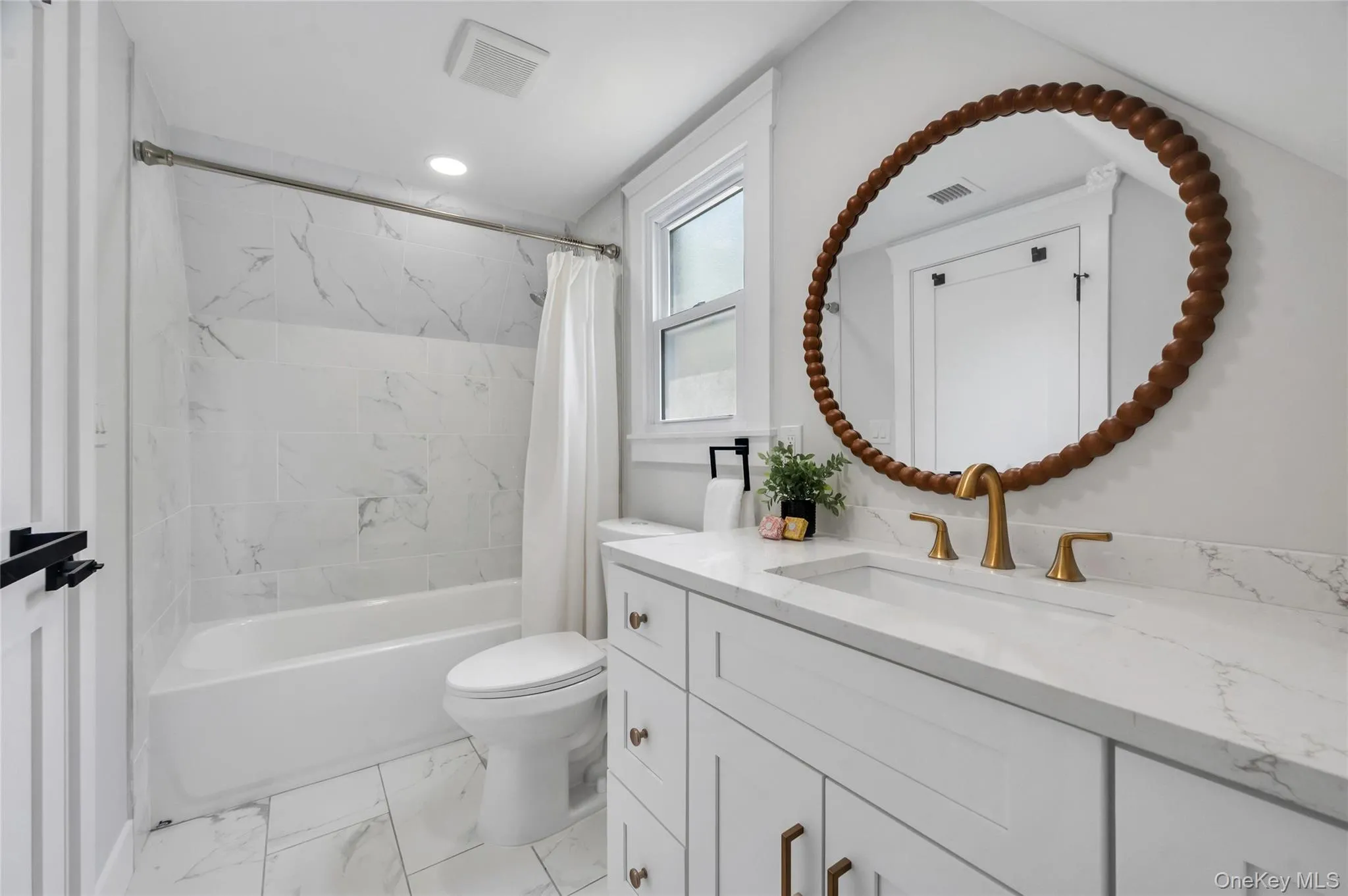 4 Ruby Lane, Huntington, NY, 4 Bedrooms Bedrooms, 6 Rooms Rooms,3 BathroomsBathrooms,Residential,For Rent,Ruby,0,1023237 4 Ruby Lane, Huntington, NY, 4 Bedrooms Bedrooms, 6 Rooms Rooms,3 BathroomsBathrooms,Residential,For Rent,Ruby,0,1023237