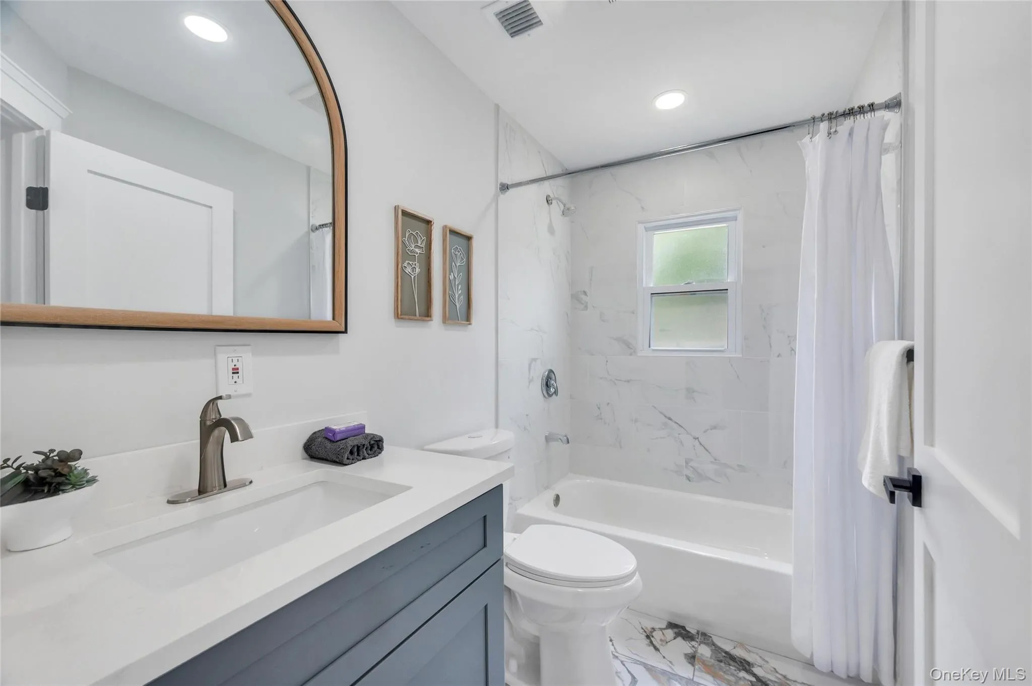 4 Ruby Lane, Huntington, NY, 4 Bedrooms Bedrooms, 6 Rooms Rooms,3 BathroomsBathrooms,Residential,For Rent,Ruby,0,1023237 4 Ruby Lane, Huntington, NY, 4 Bedrooms Bedrooms, 6 Rooms Rooms,3 BathroomsBathrooms,Residential,For Rent,Ruby,0,1023237