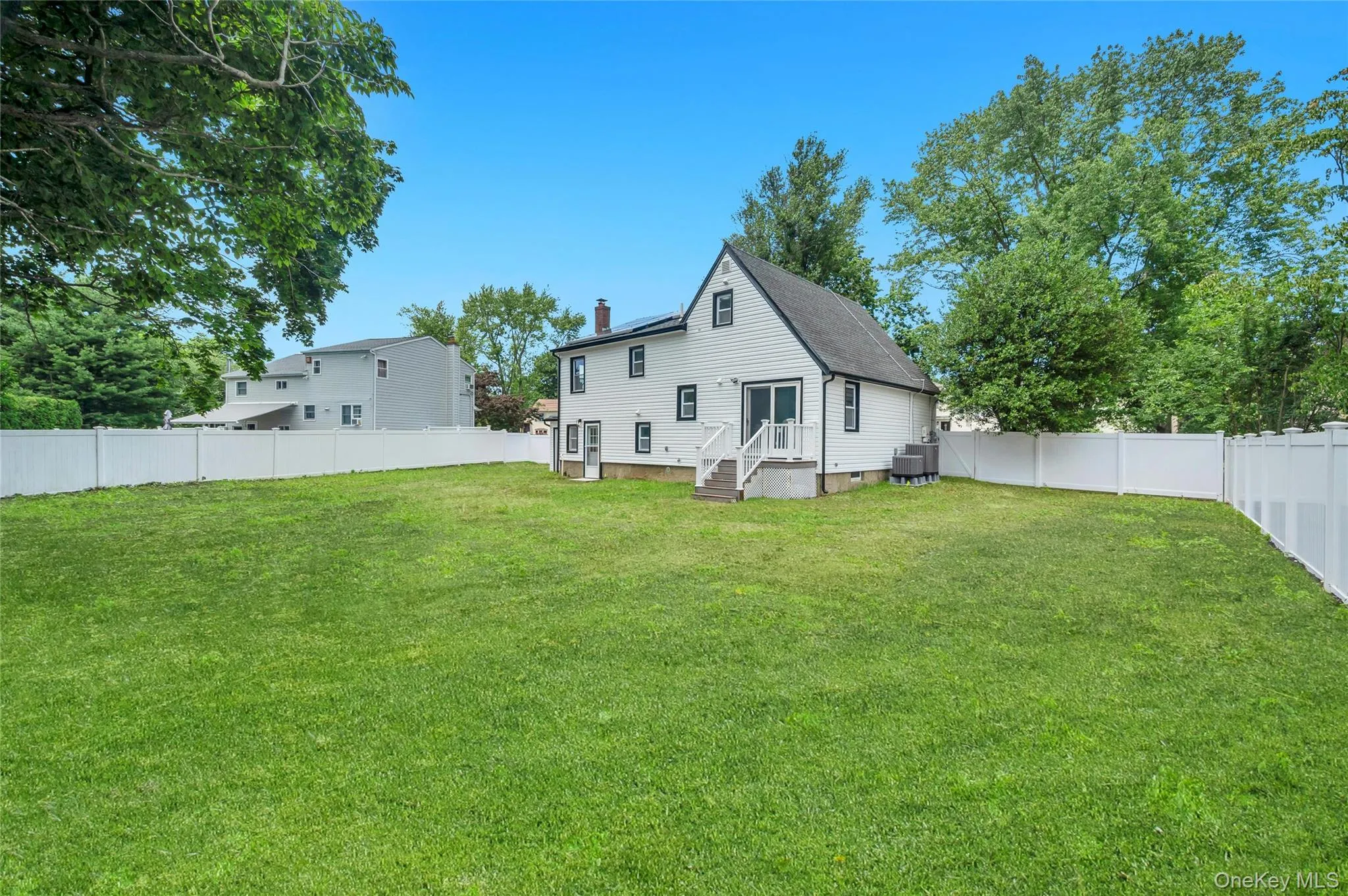 4 Ruby Lane, Huntington, NY, 4 Bedrooms Bedrooms, 6 Rooms Rooms,3 BathroomsBathrooms,Residential,For Rent,Ruby,0,1023237 4 Ruby Lane, Huntington, NY, 4 Bedrooms Bedrooms, 6 Rooms Rooms,3 BathroomsBathrooms,Residential,For Rent,Ruby,0,1023237