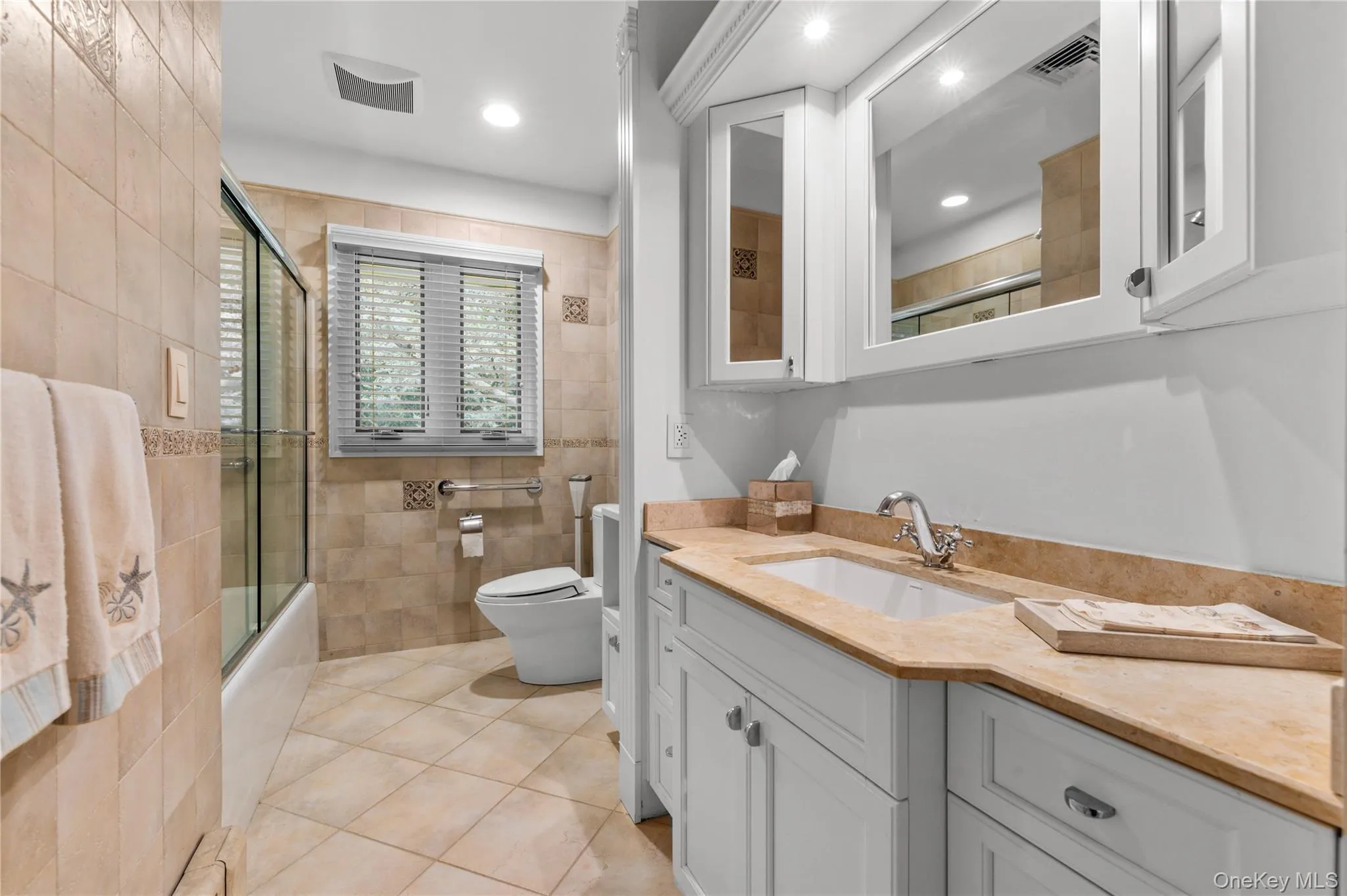 32 Westland Drive, Glen Cove, NY, 4 Bedrooms Bedrooms, 8 Rooms Rooms,3 BathroomsBathrooms,Residential,For Rent,Westland,0,1023246 32 Westland Drive, Glen Cove, NY, 4 Bedrooms Bedrooms, 8 Rooms Rooms,3 BathroomsBathrooms,Residential,For Rent,Westland,0,1023246