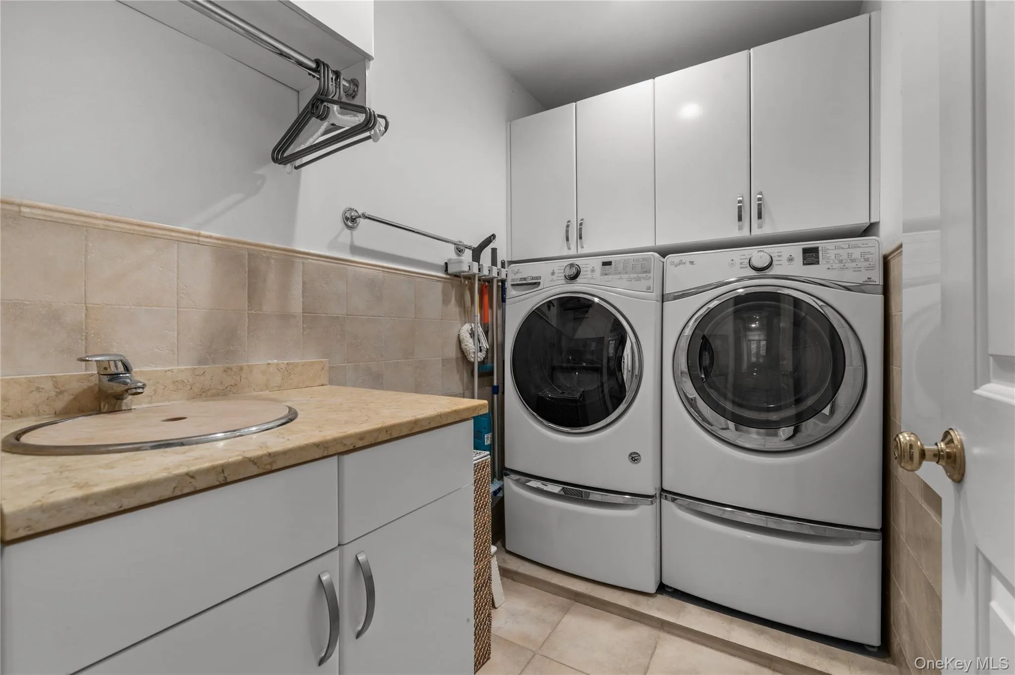 32 Westland Drive, Glen Cove, NY, 4 Bedrooms Bedrooms, 8 Rooms Rooms,3 BathroomsBathrooms,Residential,For Rent,Westland,0,1023246 32 Westland Drive, Glen Cove, NY, 4 Bedrooms Bedrooms, 8 Rooms Rooms,3 BathroomsBathrooms,Residential,For Rent,Westland,0,1023246