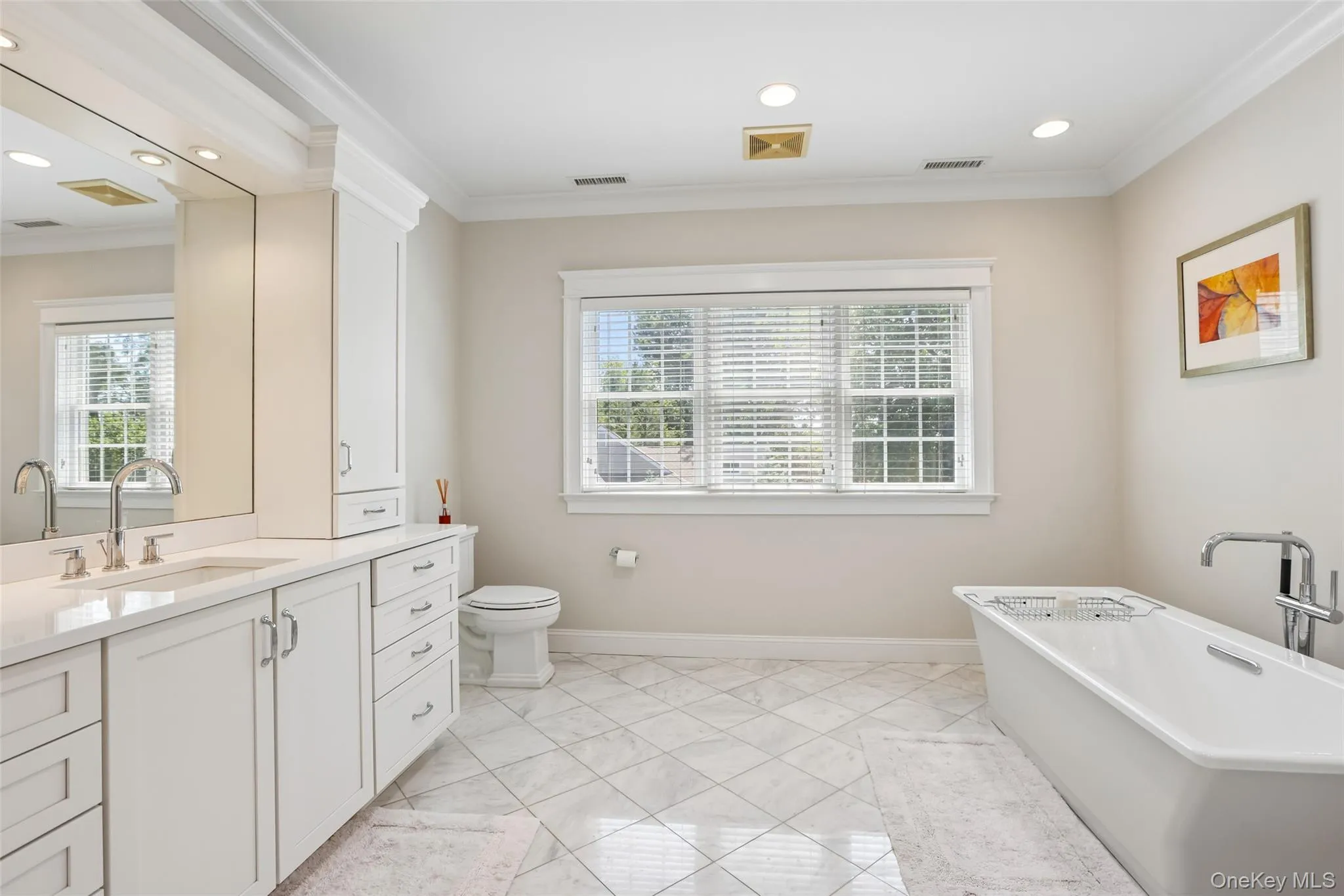 Soaking tub Soaking tub