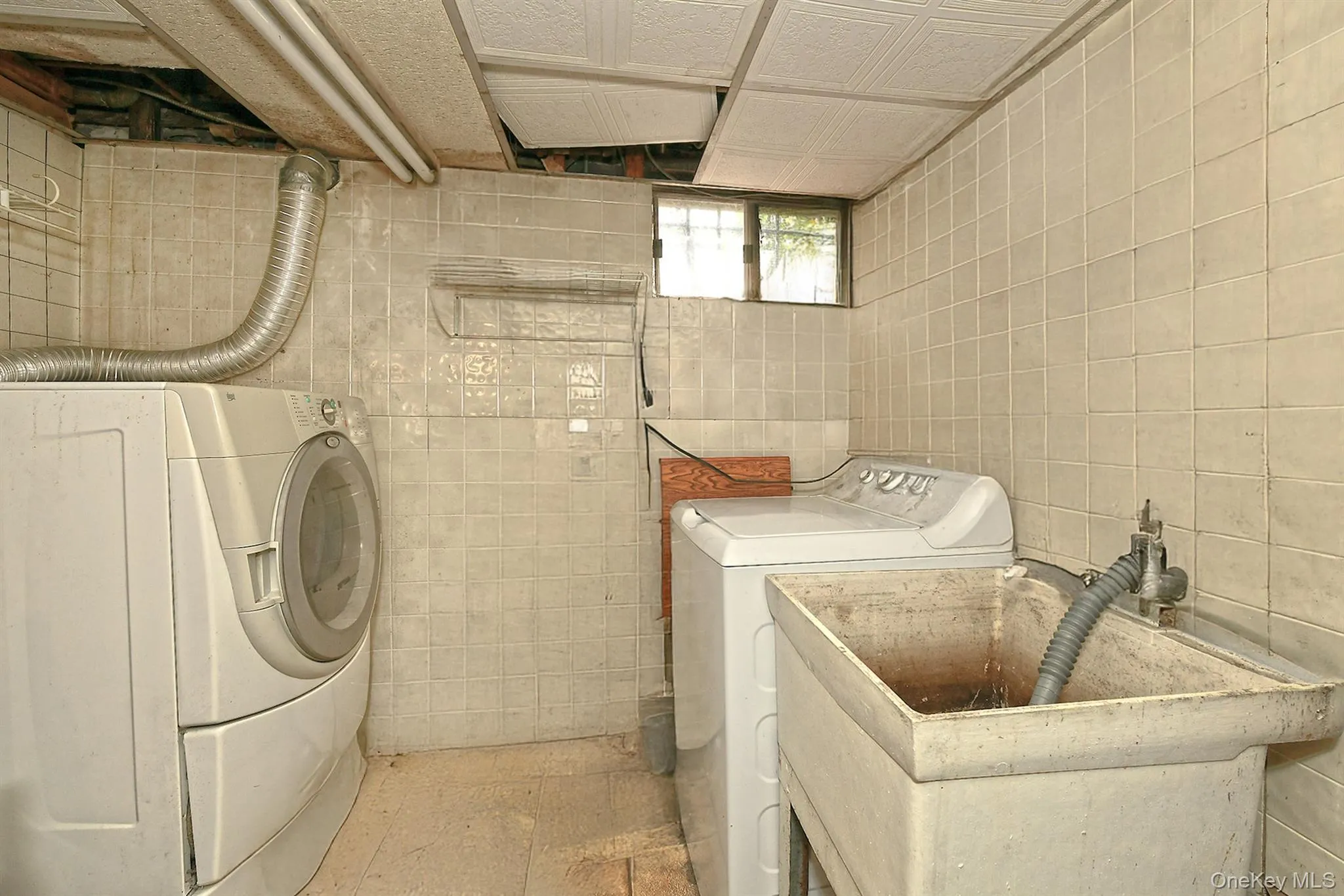 164-16 Goethals Avenue, New York, NY, 3 Bedrooms Bedrooms, 6 Rooms Rooms,2 BathroomsBathrooms,Residential,For Rent,Goethals,0,1023251 164-16 Goethals Avenue, New York, NY, 3 Bedrooms Bedrooms, 6 Rooms Rooms,2 BathroomsBathrooms,Residential,For Rent,Goethals,0,1023251