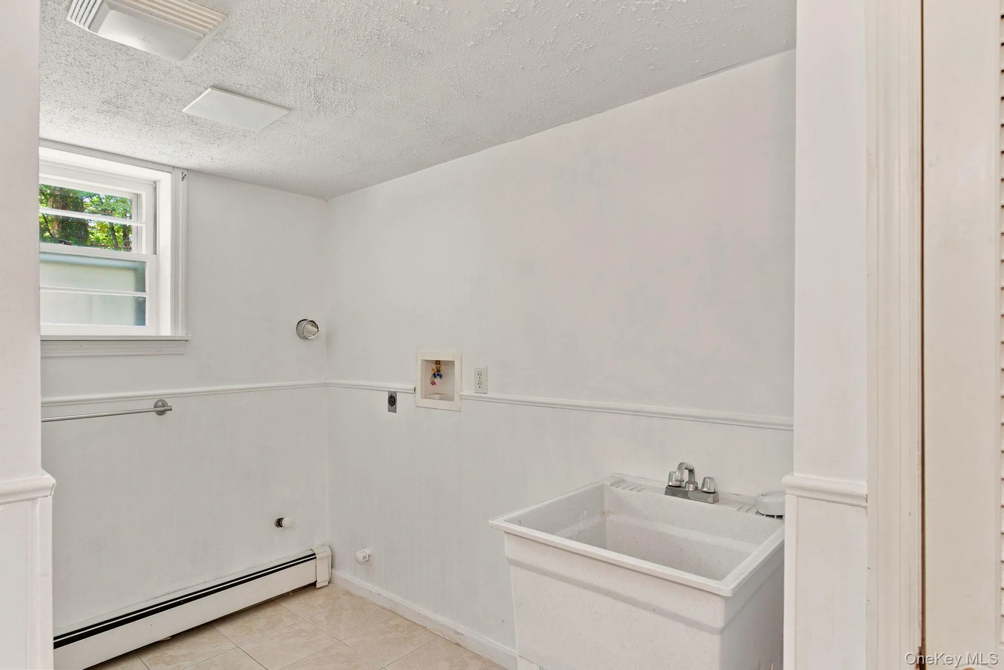 Lower level Full Bath Lower level Full Bath