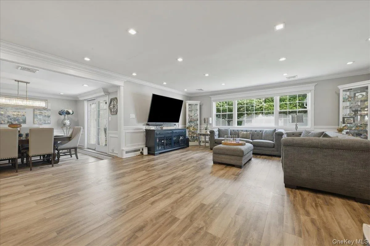 45 Cottonwood Lane, Hempstead, NY, 4 Bedrooms Bedrooms, 7 Rooms Rooms,2 BathroomsBathrooms,Residential,For Rent,Cottonwood,0,1023255 45 Cottonwood Lane, Hempstead, NY, 4 Bedrooms Bedrooms, 7 Rooms Rooms,2 BathroomsBathrooms,Residential,For Rent,Cottonwood,0,1023255