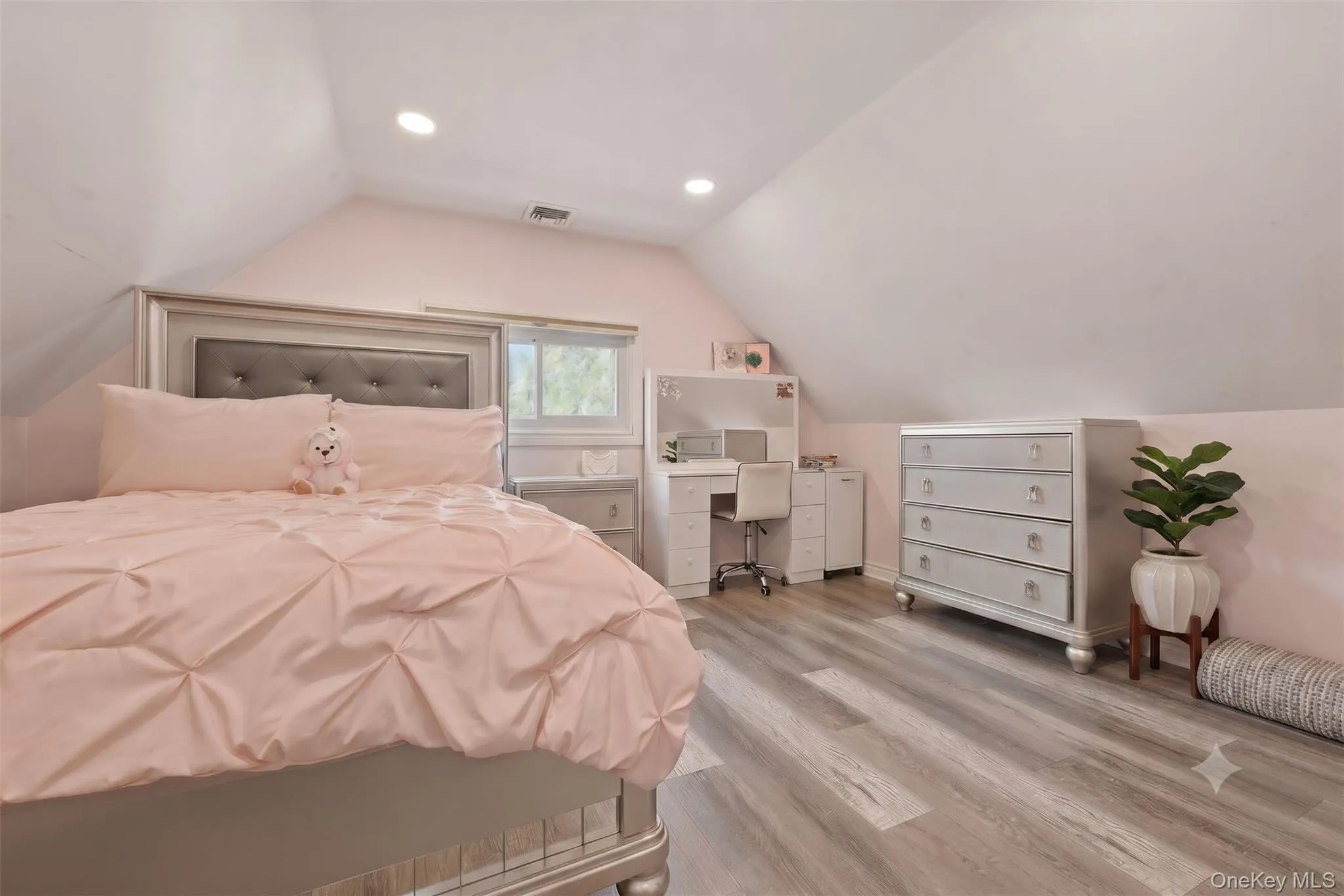 45 Cottonwood Lane, Hempstead, NY, 4 Bedrooms Bedrooms, 7 Rooms Rooms,2 BathroomsBathrooms,Residential,For Rent,Cottonwood,0,1023255 45 Cottonwood Lane, Hempstead, NY, 4 Bedrooms Bedrooms, 7 Rooms Rooms,2 BathroomsBathrooms,Residential,For Rent,Cottonwood,0,1023255