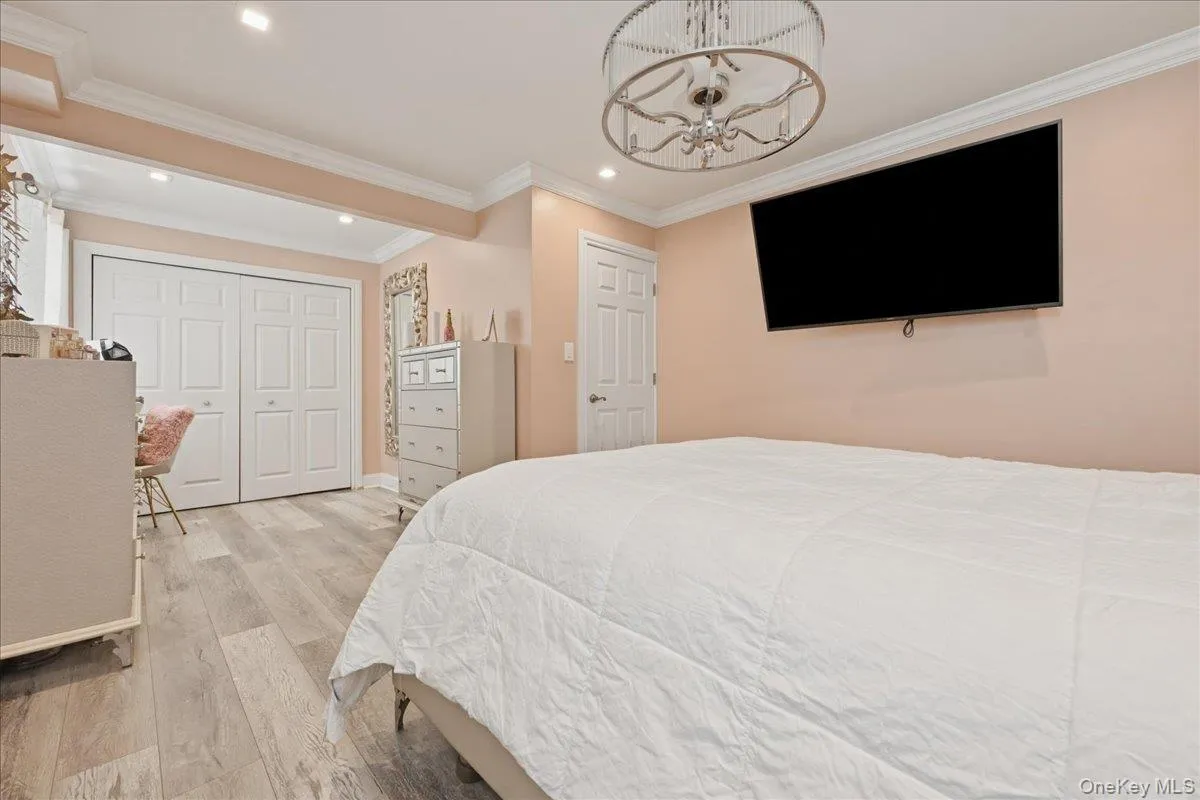 45 Cottonwood Lane, Hempstead, NY, 4 Bedrooms Bedrooms, 7 Rooms Rooms,2 BathroomsBathrooms,Residential,For Rent,Cottonwood,0,1023255 45 Cottonwood Lane, Hempstead, NY, 4 Bedrooms Bedrooms, 7 Rooms Rooms,2 BathroomsBathrooms,Residential,For Rent,Cottonwood,0,1023255