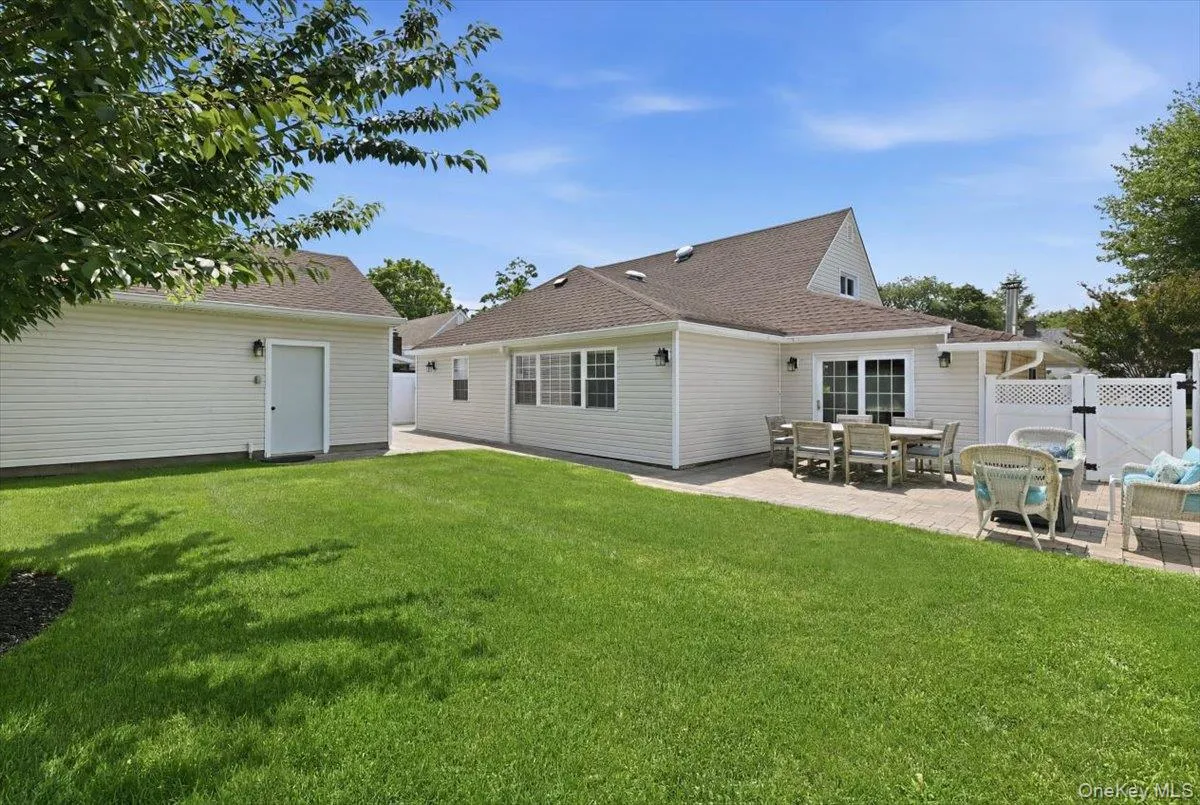 45 Cottonwood Lane, Hempstead, NY, 4 Bedrooms Bedrooms, 7 Rooms Rooms,2 BathroomsBathrooms,Residential,For Rent,Cottonwood,0,1023255 45 Cottonwood Lane, Hempstead, NY, 4 Bedrooms Bedrooms, 7 Rooms Rooms,2 BathroomsBathrooms,Residential,For Rent,Cottonwood,0,1023255