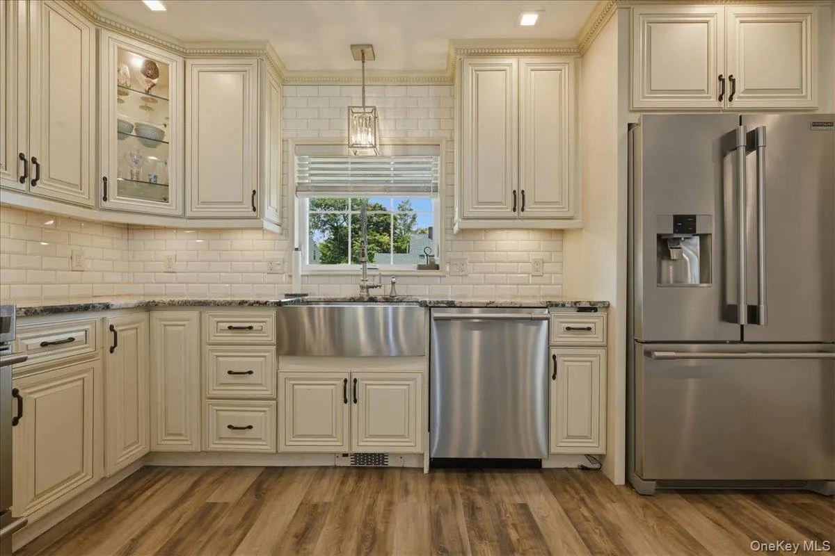 45 Cottonwood Lane, Hempstead, NY, 4 Bedrooms Bedrooms, 7 Rooms Rooms,2 BathroomsBathrooms,Residential,For Rent,Cottonwood,0,1023255 45 Cottonwood Lane, Hempstead, NY, 4 Bedrooms Bedrooms, 7 Rooms Rooms,2 BathroomsBathrooms,Residential,For Rent,Cottonwood,0,1023255