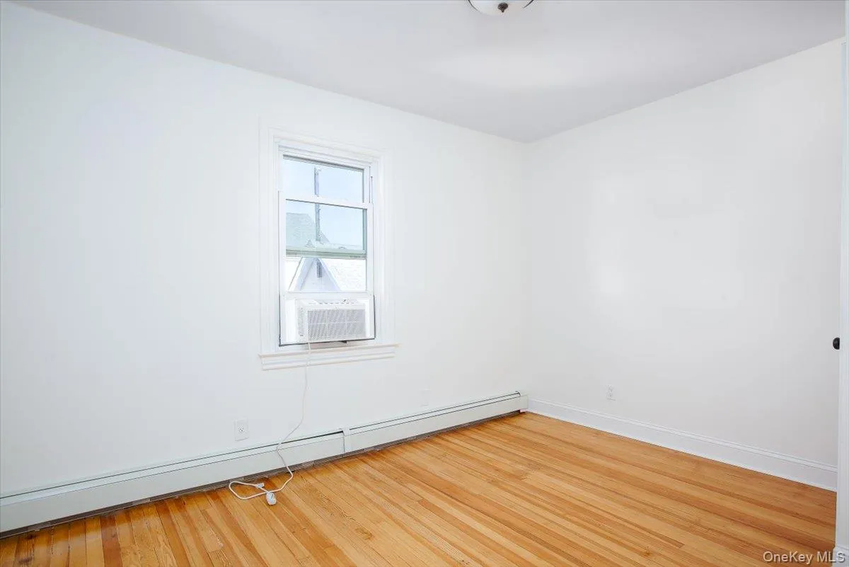 310 Columbus Parkway, North Hempstead, NY, 3 Bedrooms Bedrooms, 9 Rooms Rooms,2 BathroomsBathrooms,Residential Lease,For Rent,Columbus,0,1023257 310 Columbus Parkway, North Hempstead, NY, 3 Bedrooms Bedrooms, 9 Rooms Rooms,2 BathroomsBathrooms,Residential Lease,For Rent,Columbus,0,1023257