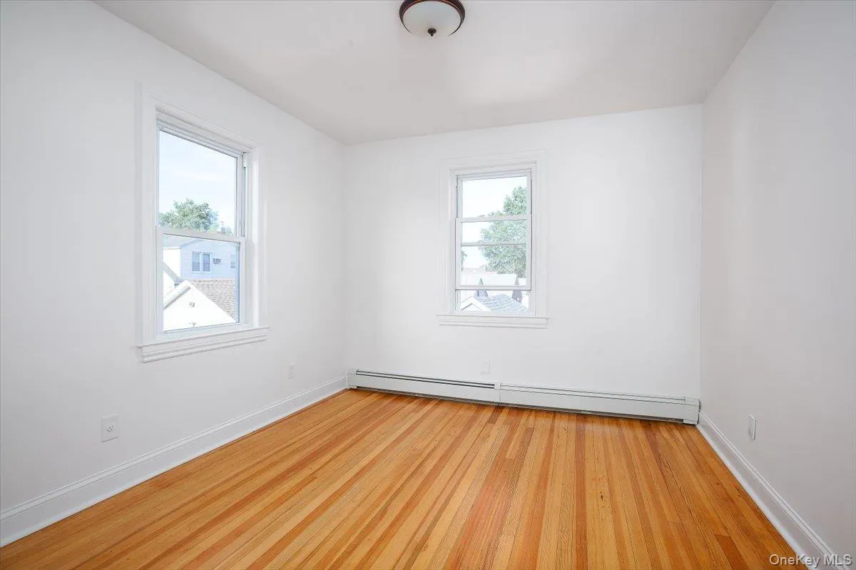 310 Columbus Parkway, North Hempstead, NY, 3 Bedrooms Bedrooms, 9 Rooms Rooms,2 BathroomsBathrooms,Residential Lease,For Rent,Columbus,0,1023257 310 Columbus Parkway, North Hempstead, NY, 3 Bedrooms Bedrooms, 9 Rooms Rooms,2 BathroomsBathrooms,Residential Lease,For Rent,Columbus,0,1023257