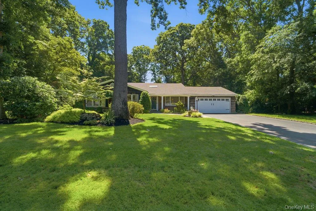 20 Oak Tree Drive, Smithtown, NY, 4 Bedrooms Bedrooms, 8 Rooms Rooms,3 BathroomsBathrooms,Residential,For Rent,Oak Tree,0,1023260 20 Oak Tree Drive, Smithtown, NY, 4 Bedrooms Bedrooms, 8 Rooms Rooms,3 BathroomsBathrooms,Residential,For Rent,Oak Tree,0,1023260