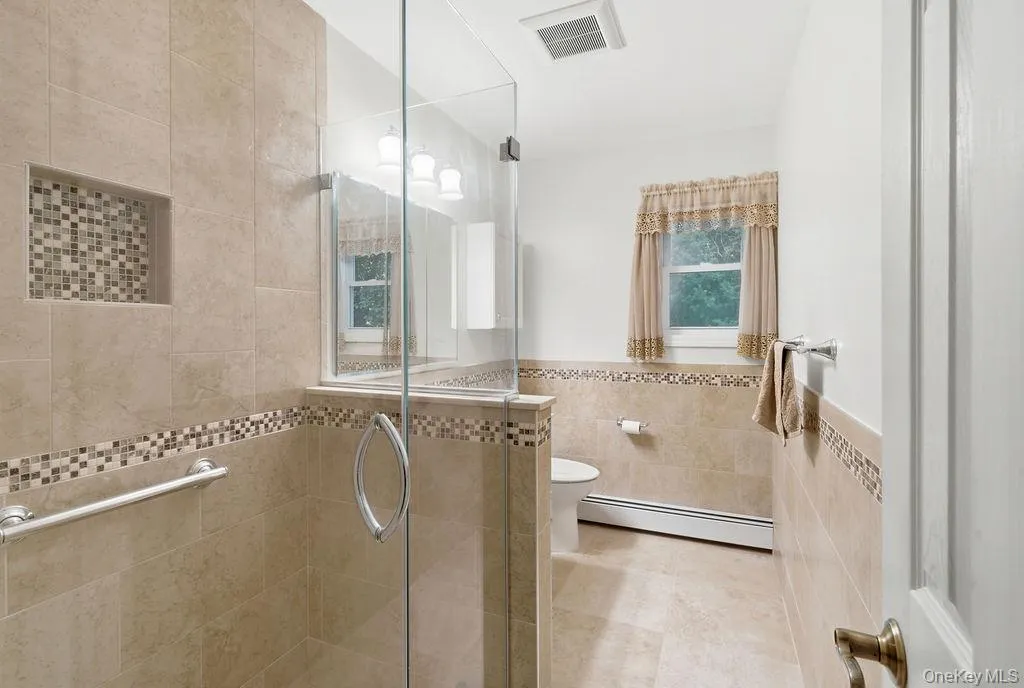 20 Oak Tree Drive, Smithtown, NY, 4 Bedrooms Bedrooms, 8 Rooms Rooms,3 BathroomsBathrooms,Residential,For Rent,Oak Tree,0,1023260 20 Oak Tree Drive, Smithtown, NY, 4 Bedrooms Bedrooms, 8 Rooms Rooms,3 BathroomsBathrooms,Residential,For Rent,Oak Tree,0,1023260