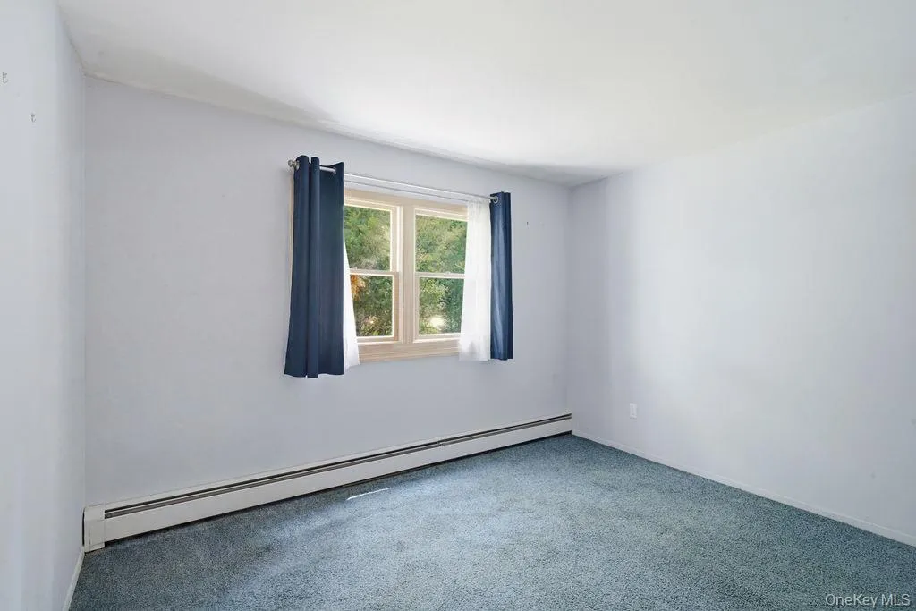 20 Oak Tree Drive, Smithtown, NY, 4 Bedrooms Bedrooms, 8 Rooms Rooms,3 BathroomsBathrooms,Residential,For Rent,Oak Tree,0,1023260 20 Oak Tree Drive, Smithtown, NY, 4 Bedrooms Bedrooms, 8 Rooms Rooms,3 BathroomsBathrooms,Residential,For Rent,Oak Tree,0,1023260