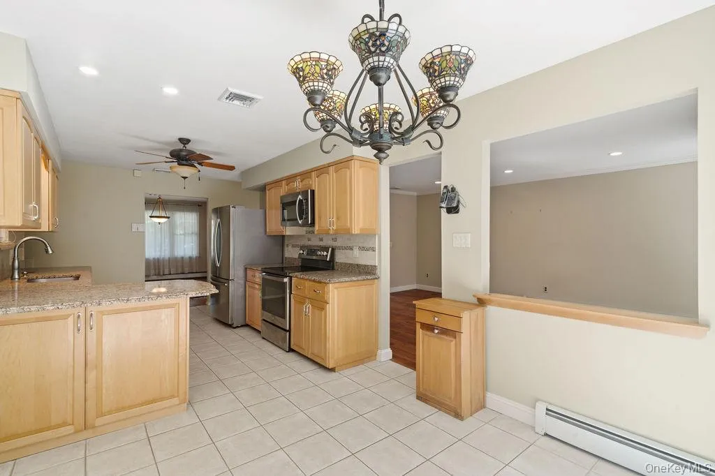 20 Oak Tree Drive, Smithtown, NY, 4 Bedrooms Bedrooms, 8 Rooms Rooms,3 BathroomsBathrooms,Residential,For Rent,Oak Tree,0,1023260 20 Oak Tree Drive, Smithtown, NY, 4 Bedrooms Bedrooms, 8 Rooms Rooms,3 BathroomsBathrooms,Residential,For Rent,Oak Tree,0,1023260