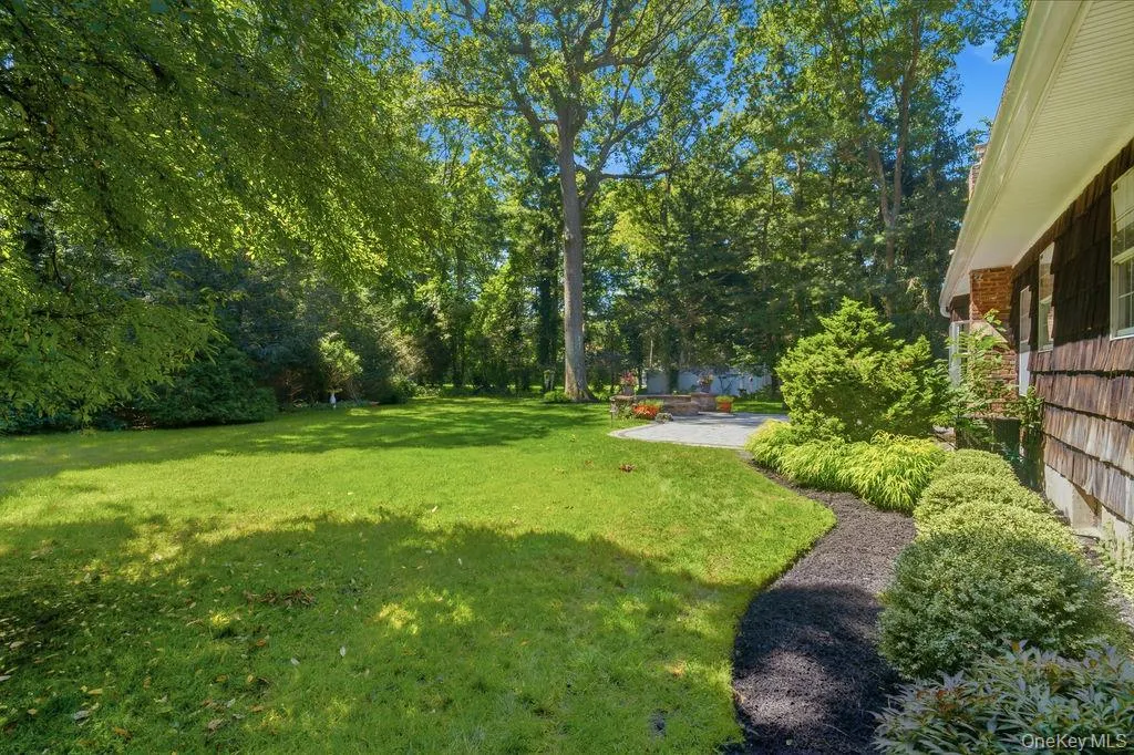 20 Oak Tree Drive, Smithtown, NY, 4 Bedrooms Bedrooms, 8 Rooms Rooms,3 BathroomsBathrooms,Residential,For Rent,Oak Tree,0,1023260 20 Oak Tree Drive, Smithtown, NY, 4 Bedrooms Bedrooms, 8 Rooms Rooms,3 BathroomsBathrooms,Residential,For Rent,Oak Tree,0,1023260