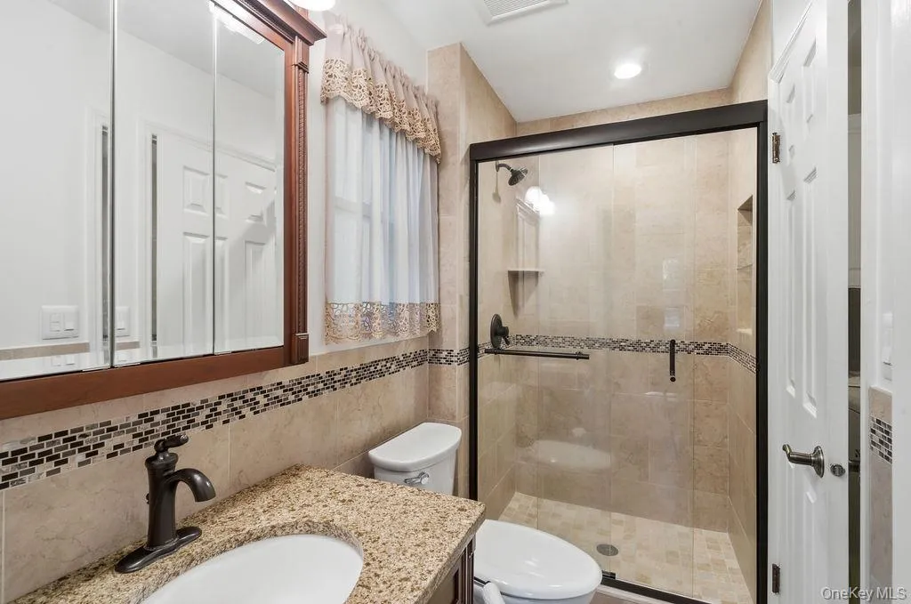 20 Oak Tree Drive, Smithtown, NY, 4 Bedrooms Bedrooms, 8 Rooms Rooms,3 BathroomsBathrooms,Residential,For Rent,Oak Tree,0,1023260 20 Oak Tree Drive, Smithtown, NY, 4 Bedrooms Bedrooms, 8 Rooms Rooms,3 BathroomsBathrooms,Residential,For Rent,Oak Tree,0,1023260