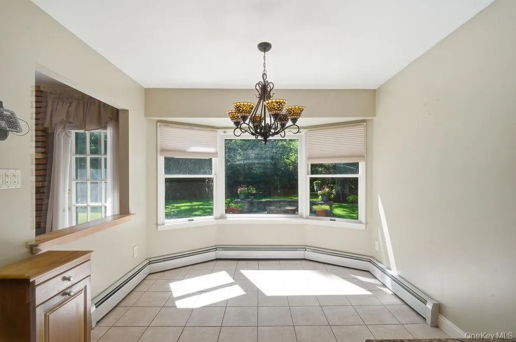 20 Oak Tree Drive, Smithtown, NY, 4 Bedrooms Bedrooms, 8 Rooms Rooms,3 BathroomsBathrooms,Residential,For Rent,Oak Tree,0,1023260 20 Oak Tree Drive, Smithtown, NY, 4 Bedrooms Bedrooms, 8 Rooms Rooms,3 BathroomsBathrooms,Residential,For Rent,Oak Tree,0,1023260