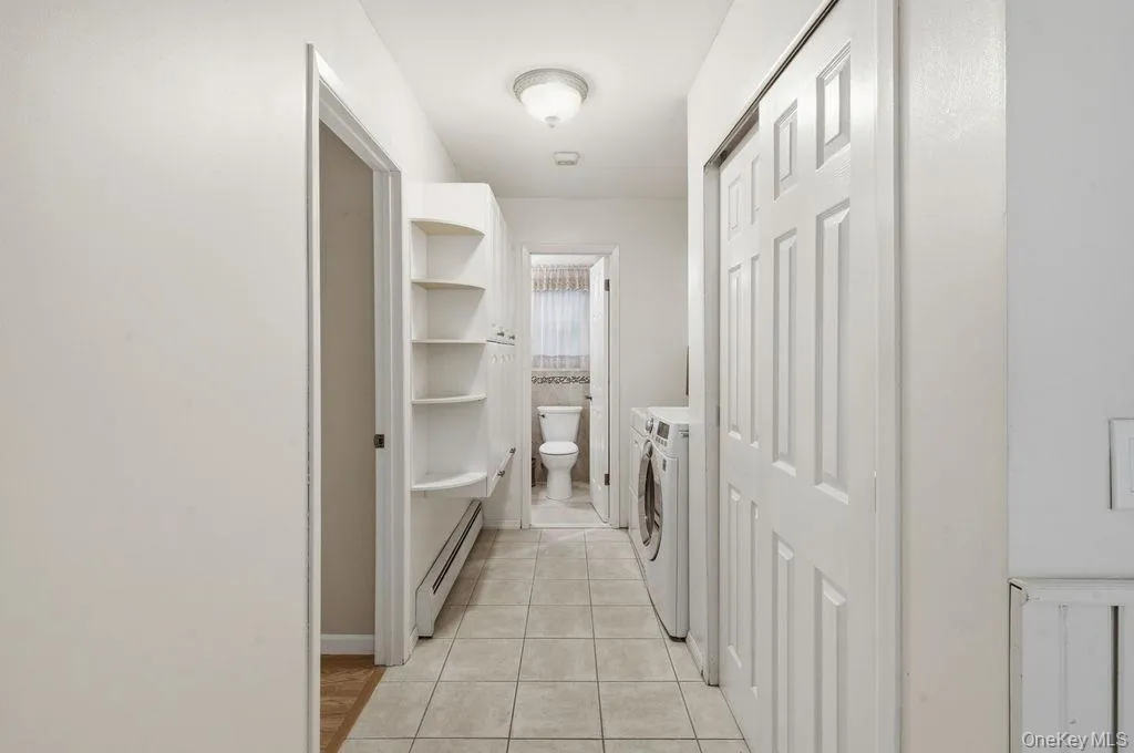 20 Oak Tree Drive, Smithtown, NY, 4 Bedrooms Bedrooms, 8 Rooms Rooms,3 BathroomsBathrooms,Residential,For Rent,Oak Tree,0,1023260 20 Oak Tree Drive, Smithtown, NY, 4 Bedrooms Bedrooms, 8 Rooms Rooms,3 BathroomsBathrooms,Residential,For Rent,Oak Tree,0,1023260