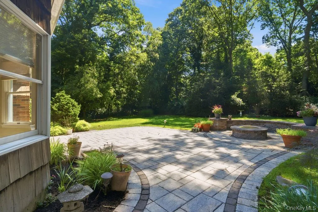 20 Oak Tree Drive, Smithtown, NY, 4 Bedrooms Bedrooms, 8 Rooms Rooms,3 BathroomsBathrooms,Residential,For Rent,Oak Tree,0,1023260 20 Oak Tree Drive, Smithtown, NY, 4 Bedrooms Bedrooms, 8 Rooms Rooms,3 BathroomsBathrooms,Residential,For Rent,Oak Tree,0,1023260