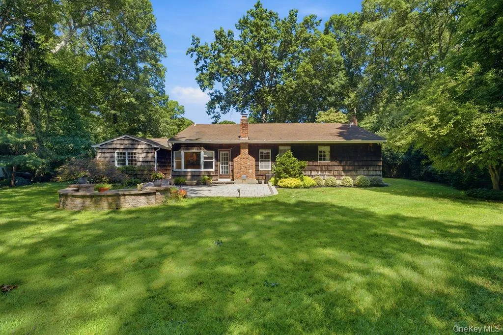 20 Oak Tree Drive, Smithtown, NY, 4 Bedrooms Bedrooms, 8 Rooms Rooms,3 BathroomsBathrooms,Residential,For Rent,Oak Tree,0,1023260 20 Oak Tree Drive, Smithtown, NY, 4 Bedrooms Bedrooms, 8 Rooms Rooms,3 BathroomsBathrooms,Residential,For Rent,Oak Tree,0,1023260