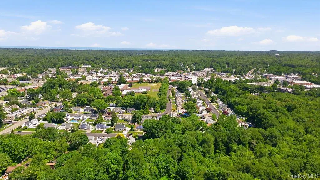 20 Oak Tree Drive, Smithtown, NY, 4 Bedrooms Bedrooms, 8 Rooms Rooms,3 BathroomsBathrooms,Residential,For Rent,Oak Tree,0,1023260 20 Oak Tree Drive, Smithtown, NY, 4 Bedrooms Bedrooms, 8 Rooms Rooms,3 BathroomsBathrooms,Residential,For Rent,Oak Tree,0,1023260
