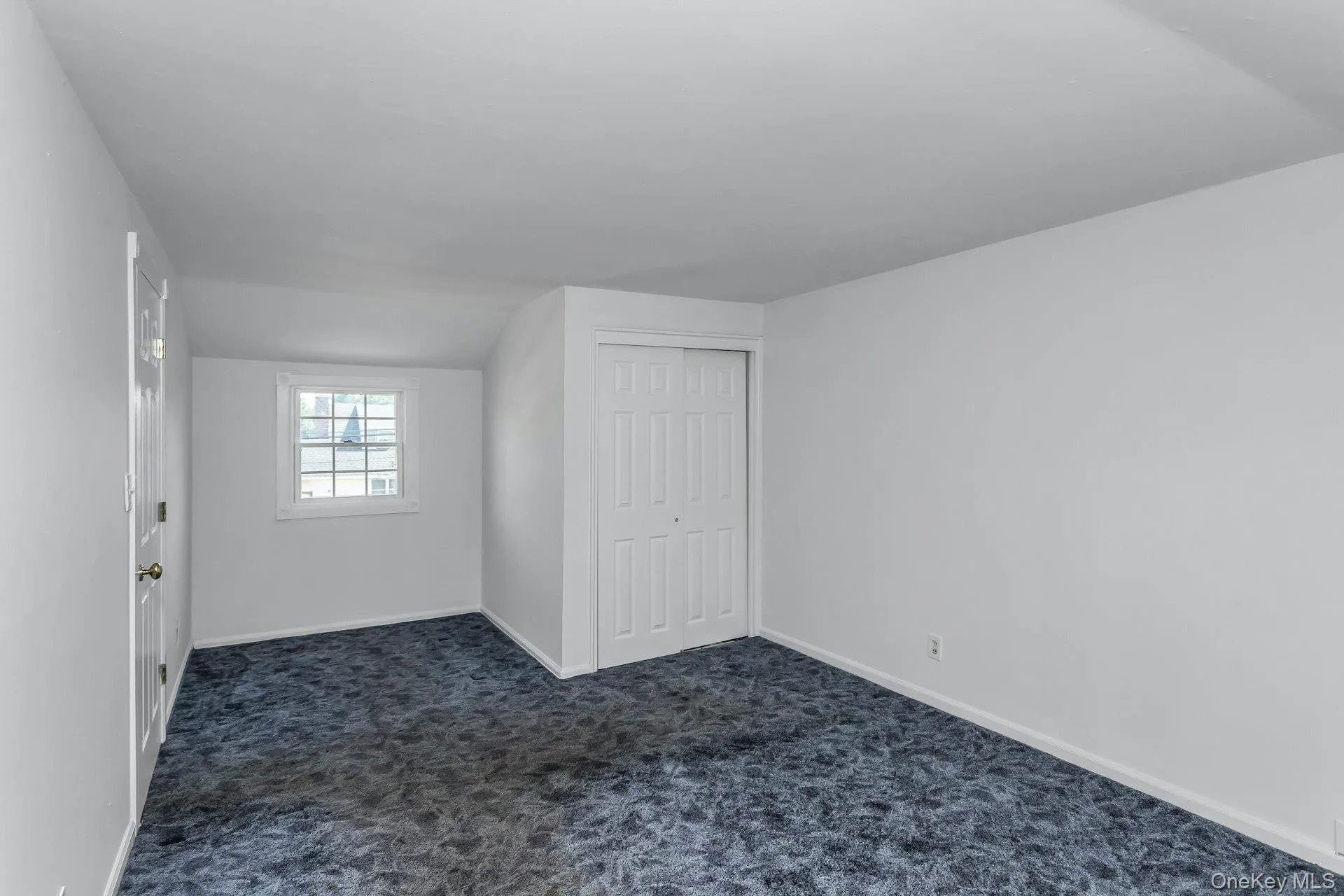 14 Prade Lane, Oyster Bay, NY, 4 Bedrooms Bedrooms, 7 Rooms Rooms,2 BathroomsBathrooms,Residential,For Rent,Prade,0,1023262 14 Prade Lane, Oyster Bay, NY, 4 Bedrooms Bedrooms, 7 Rooms Rooms,2 BathroomsBathrooms,Residential,For Rent,Prade,0,1023262