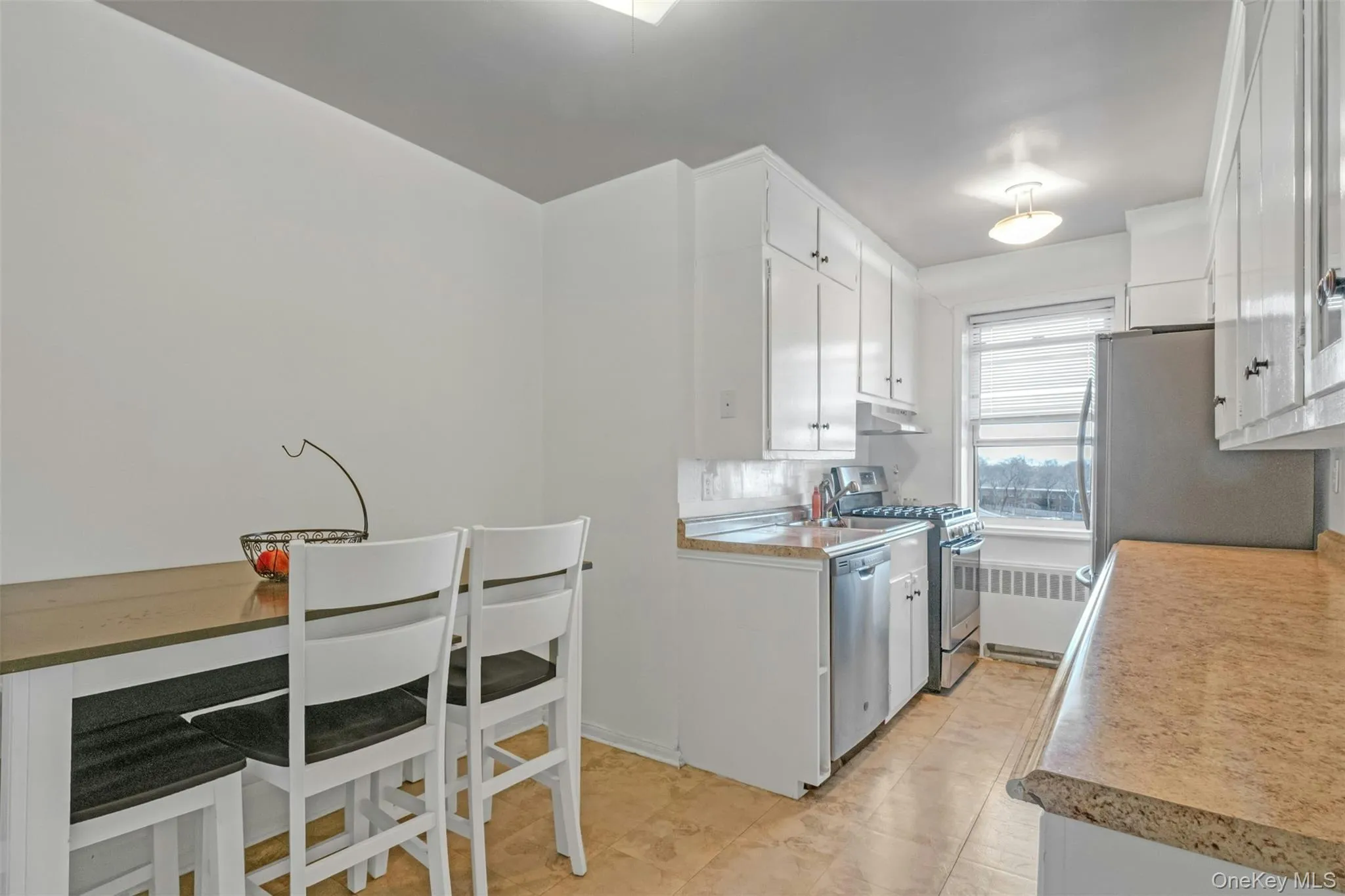 1234 Midland Ave, Yonkers, NY, 2 Bedrooms Bedrooms, 5 Rooms Rooms,1 BathroomBathrooms,Residential,For Rent,Midland Ave,0,1023263 1234 Midland Ave, Yonkers, NY, 2 Bedrooms Bedrooms, 5 Rooms Rooms,1 BathroomBathrooms,Residential,For Rent,Midland Ave,0,1023263