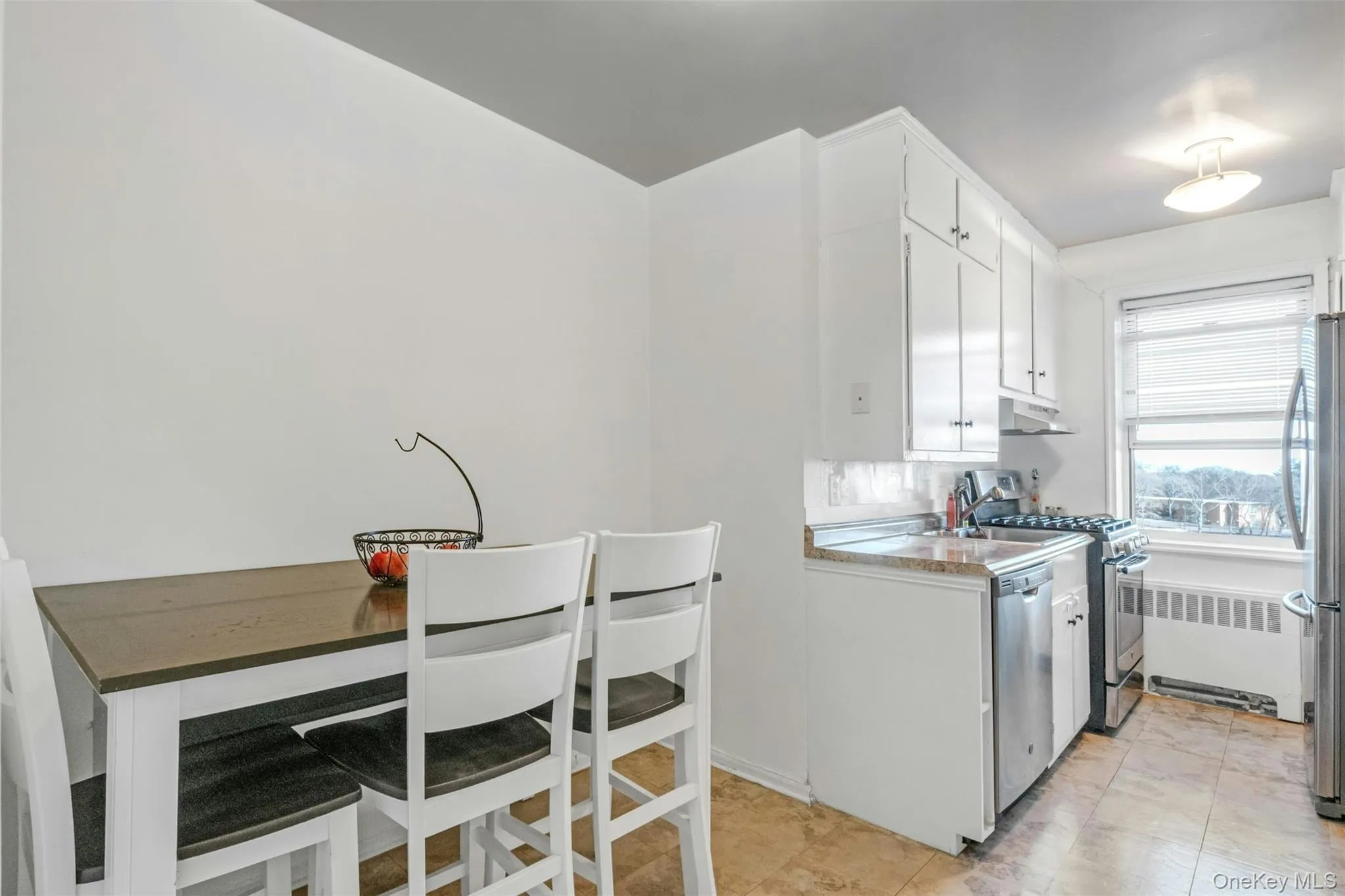 1234 Midland Ave, Yonkers, NY, 2 Bedrooms Bedrooms, 5 Rooms Rooms,1 BathroomBathrooms,Residential,For Rent,Midland Ave,0,1023263 1234 Midland Ave, Yonkers, NY, 2 Bedrooms Bedrooms, 5 Rooms Rooms,1 BathroomBathrooms,Residential,For Rent,Midland Ave,0,1023263