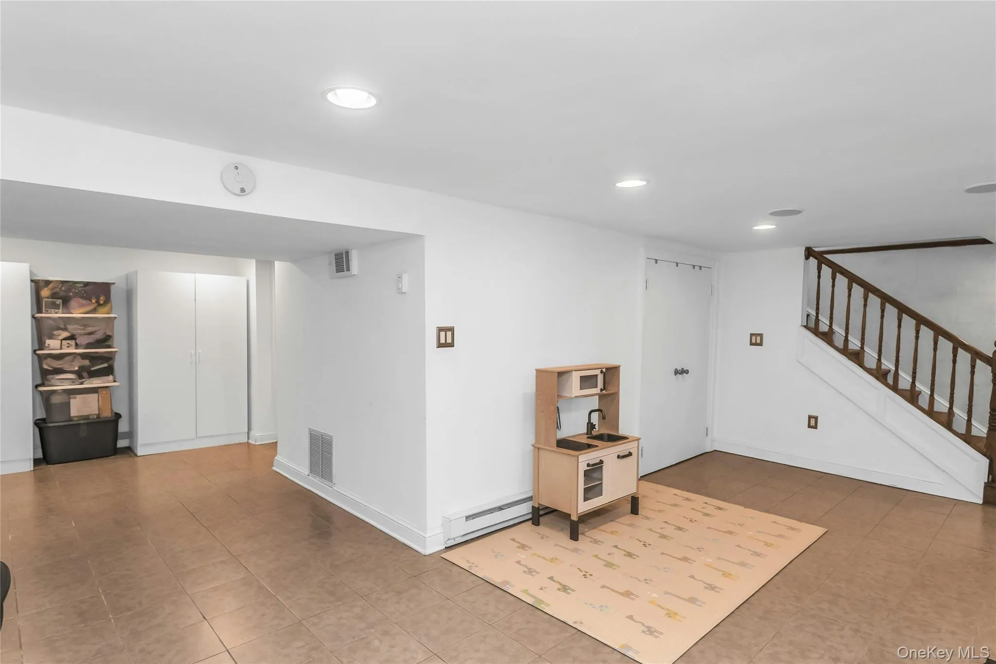 625 10th Street, Hempstead, NY, 3 Bedrooms Bedrooms, 6 Rooms Rooms,2 BathroomsBathrooms,Residential,For Rent,10th,0,1023264 625 10th Street, Hempstead, NY, 3 Bedrooms Bedrooms, 6 Rooms Rooms,2 BathroomsBathrooms,Residential,For Rent,10th,0,1023264