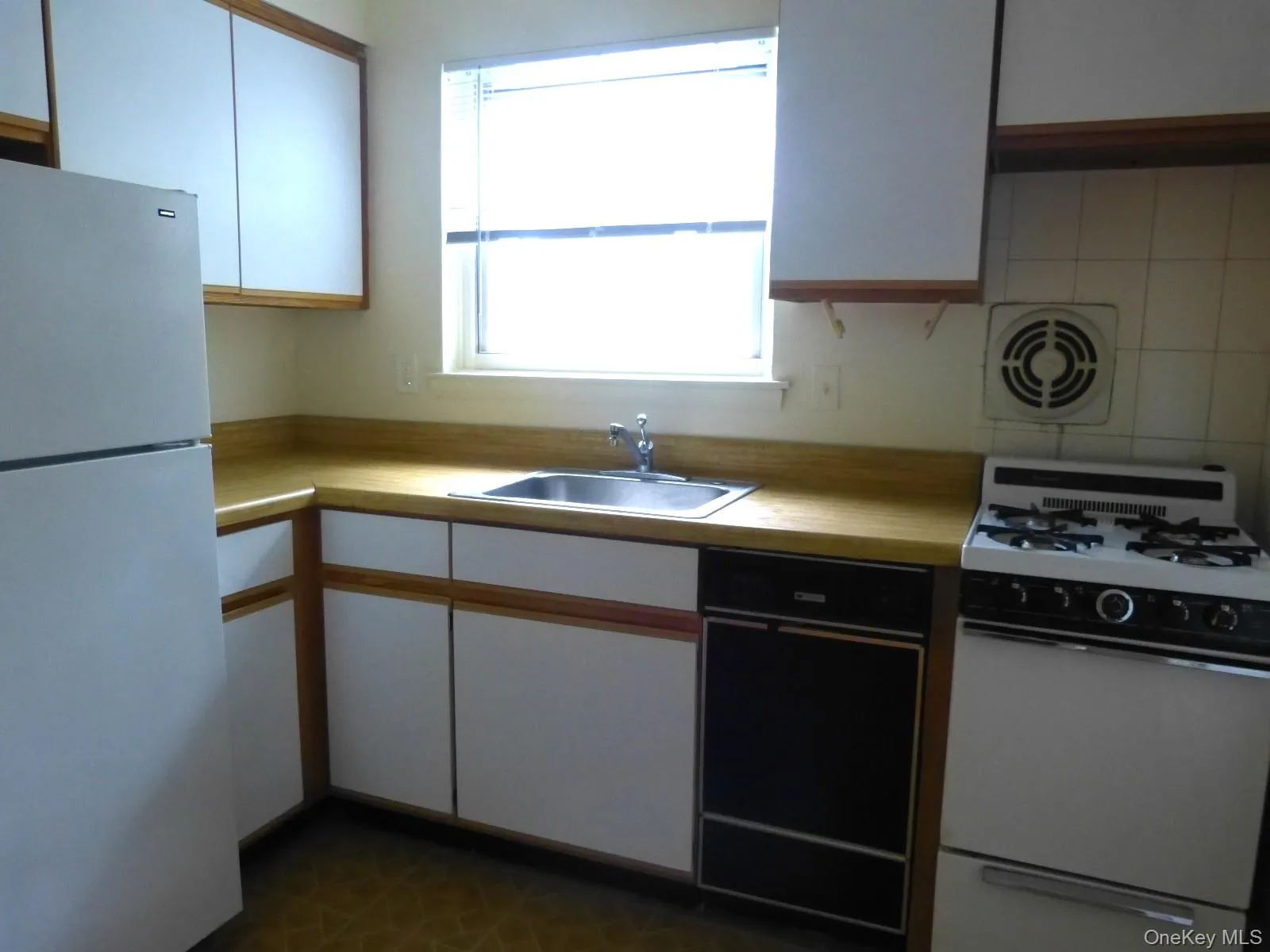 6 Duryea Place, Orangetown, NY, 3 Rooms Rooms,1 BathroomBathrooms,Residential Lease,For Rent,Duryea,0,1023266 6 Duryea Place, Orangetown, NY, 3 Rooms Rooms,1 BathroomBathrooms,Residential Lease,For Rent,Duryea,0,1023266