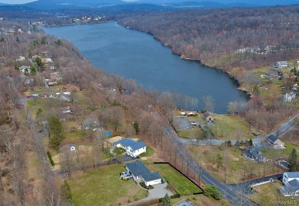 10 Hidden Drive, Chester Town, NY, 4 Bedrooms Bedrooms, 7 Rooms Rooms,3 BathroomsBathrooms,Residential,For Rent,Hidden,0,1023272 10 Hidden Drive, Chester Town, NY, 4 Bedrooms Bedrooms, 7 Rooms Rooms,3 BathroomsBathrooms,Residential,For Rent,Hidden,0,1023272