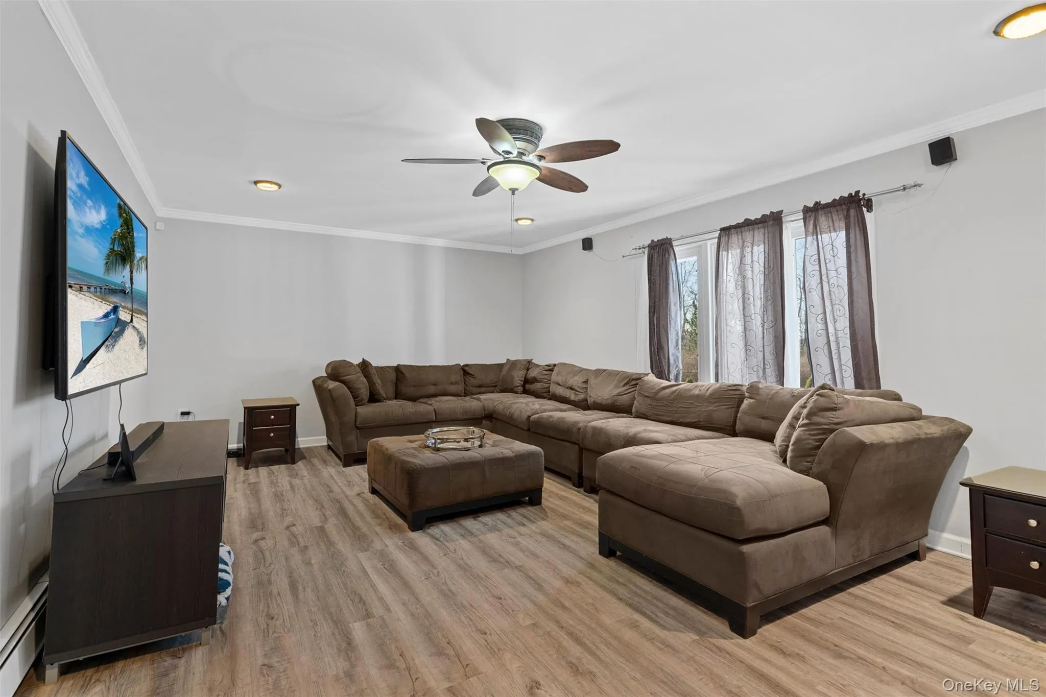 10 Hidden Drive, Chester Town, NY, 4 Bedrooms Bedrooms, 7 Rooms Rooms,3 BathroomsBathrooms,Residential,For Rent,Hidden,0,1023272 10 Hidden Drive, Chester Town, NY, 4 Bedrooms Bedrooms, 7 Rooms Rooms,3 BathroomsBathrooms,Residential,For Rent,Hidden,0,1023272