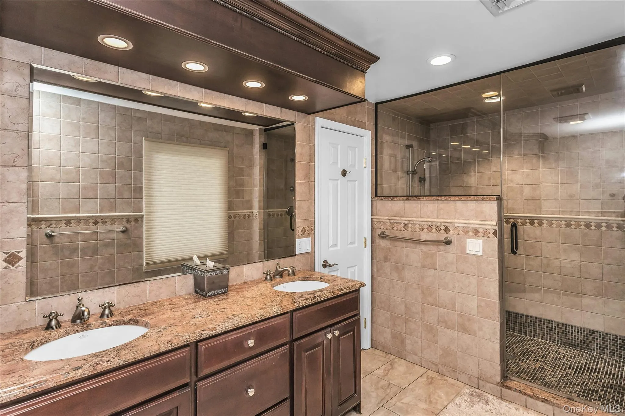 39 Kennedy Drive, Oyster Bay, NY, 7 Bedrooms Bedrooms, 14 Rooms Rooms,4 BathroomsBathrooms,Residential,For Rent,Kennedy,0,1023275 39 Kennedy Drive, Oyster Bay, NY, 7 Bedrooms Bedrooms, 14 Rooms Rooms,4 BathroomsBathrooms,Residential,For Rent,Kennedy,0,1023275