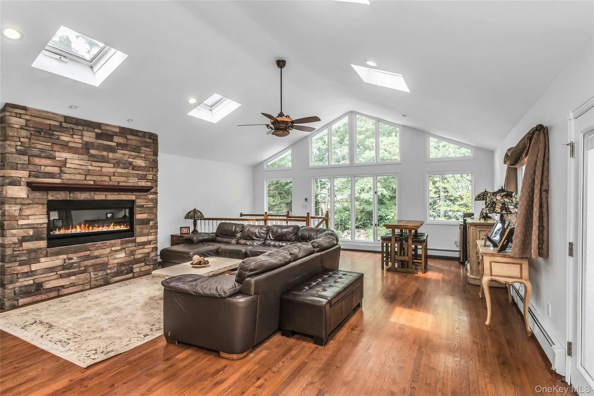 39 Kennedy Drive, Oyster Bay, NY, 7 Bedrooms Bedrooms, 14 Rooms Rooms,4 BathroomsBathrooms,Residential,For Rent,Kennedy,0,1023275 39 Kennedy Drive, Oyster Bay, NY, 7 Bedrooms Bedrooms, 14 Rooms Rooms,4 BathroomsBathrooms,Residential,For Rent,Kennedy,0,1023275