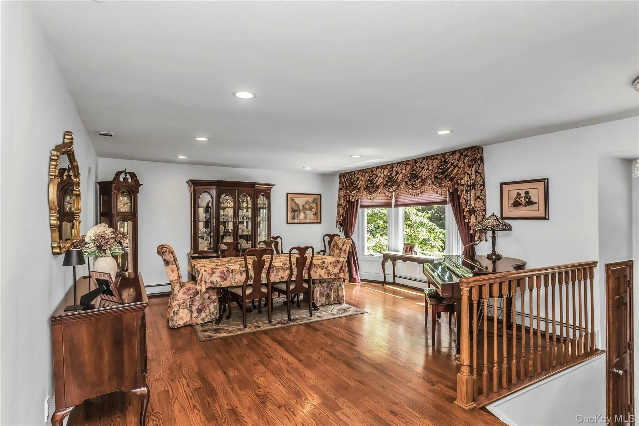 39 Kennedy Drive, Oyster Bay, NY, 7 Bedrooms Bedrooms, 14 Rooms Rooms,4 BathroomsBathrooms,Residential,For Rent,Kennedy,0,1023275 39 Kennedy Drive, Oyster Bay, NY, 7 Bedrooms Bedrooms, 14 Rooms Rooms,4 BathroomsBathrooms,Residential,For Rent,Kennedy,0,1023275
