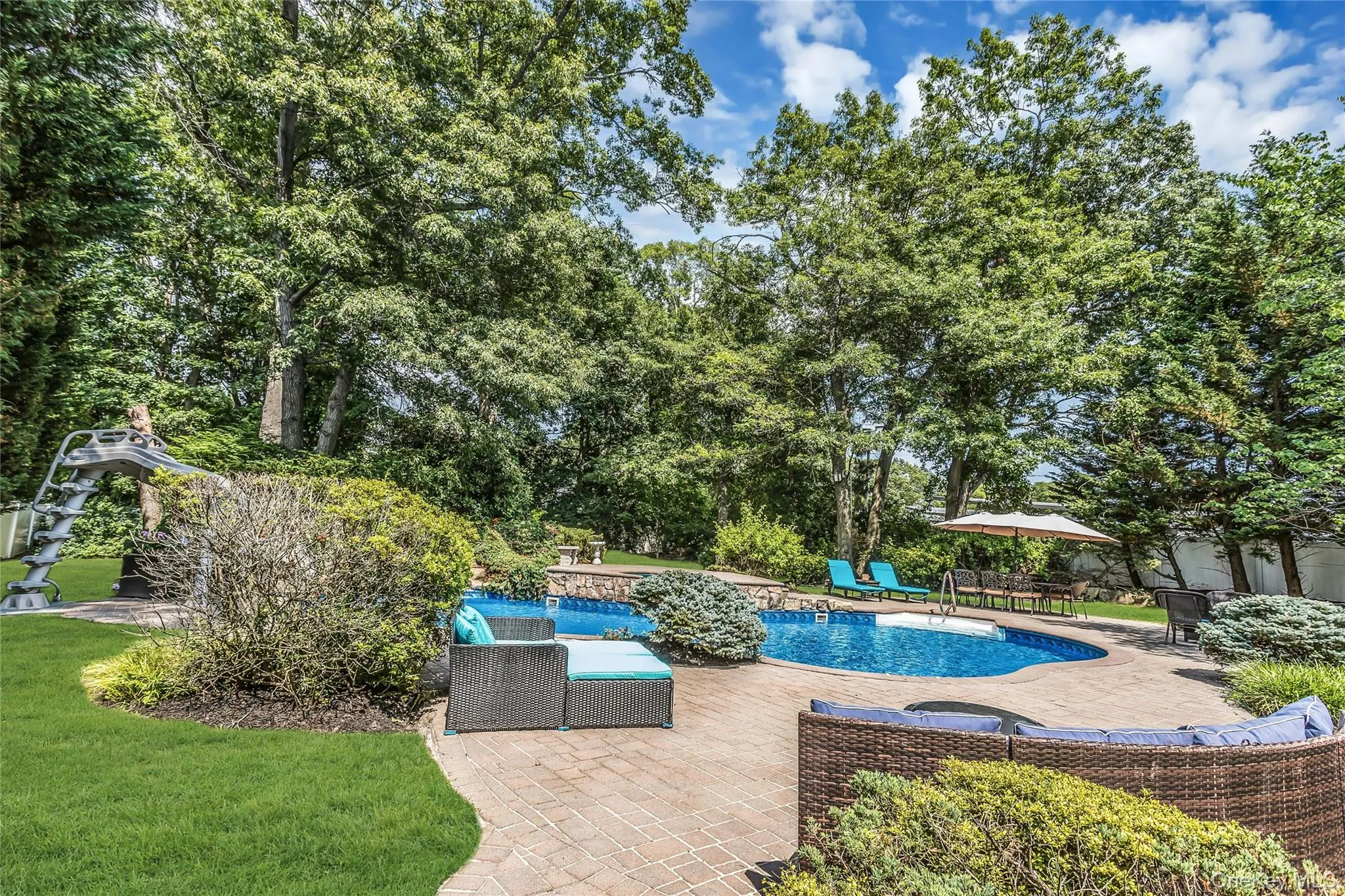 39 Kennedy Drive, Oyster Bay, NY, 7 Bedrooms Bedrooms, 14 Rooms Rooms,4 BathroomsBathrooms,Residential,For Rent,Kennedy,0,1023275 39 Kennedy Drive, Oyster Bay, NY, 7 Bedrooms Bedrooms, 14 Rooms Rooms,4 BathroomsBathrooms,Residential,For Rent,Kennedy,0,1023275