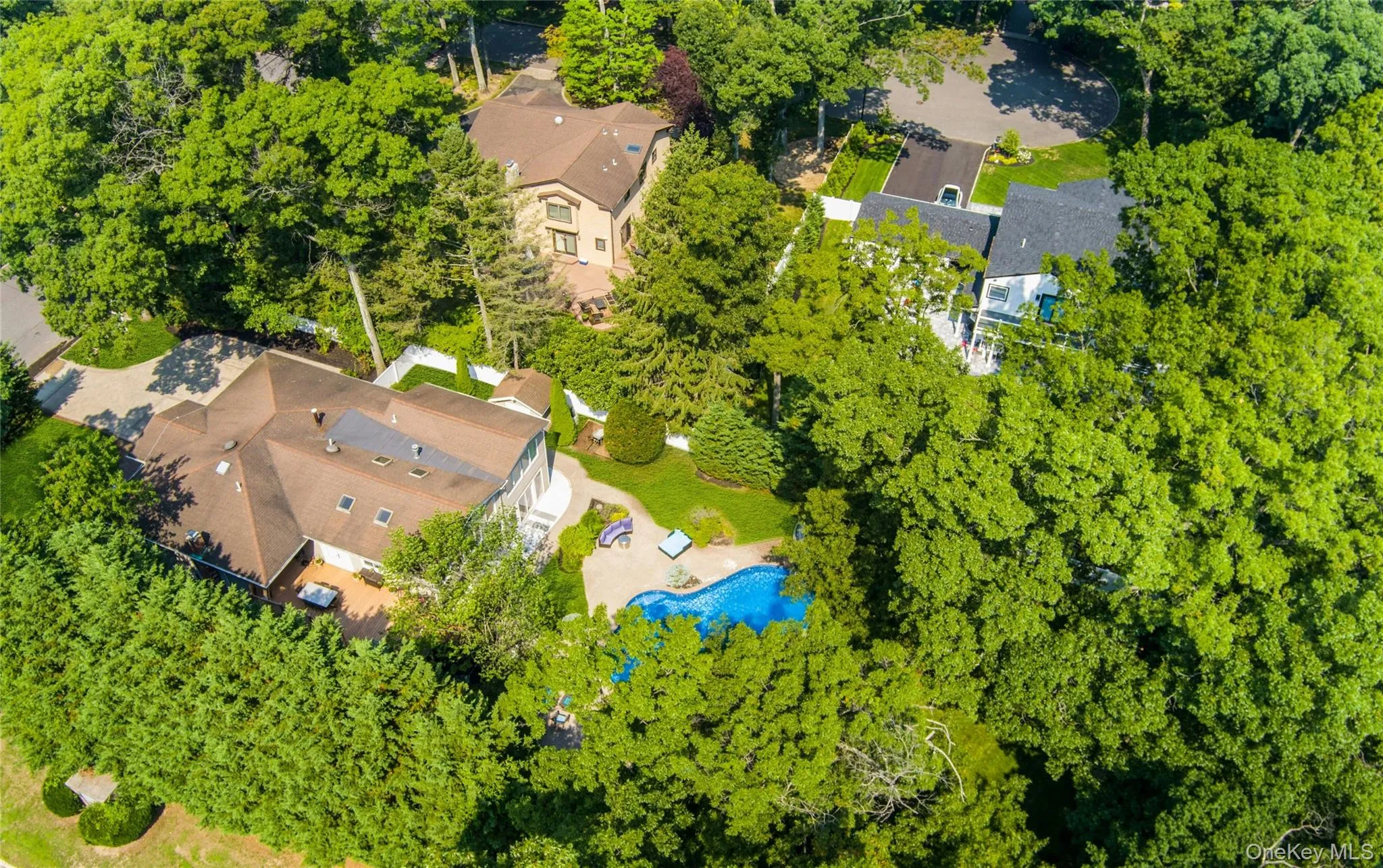 39 Kennedy Drive, Oyster Bay, NY, 7 Bedrooms Bedrooms, 14 Rooms Rooms,4 BathroomsBathrooms,Residential,For Rent,Kennedy,0,1023275 39 Kennedy Drive, Oyster Bay, NY, 7 Bedrooms Bedrooms, 14 Rooms Rooms,4 BathroomsBathrooms,Residential,For Rent,Kennedy,0,1023275