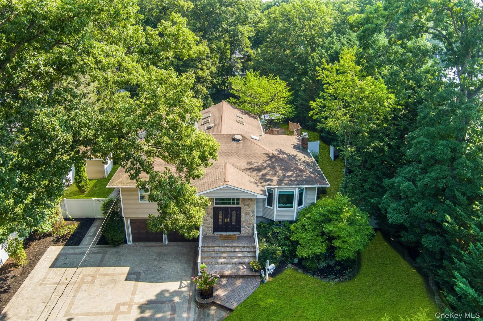 39 Kennedy Drive, Oyster Bay, NY, 7 Bedrooms Bedrooms, 14 Rooms Rooms,4 BathroomsBathrooms,Residential,For Rent,Kennedy,0,1023275 39 Kennedy Drive, Oyster Bay, NY, 7 Bedrooms Bedrooms, 14 Rooms Rooms,4 BathroomsBathrooms,Residential,For Rent,Kennedy,0,1023275