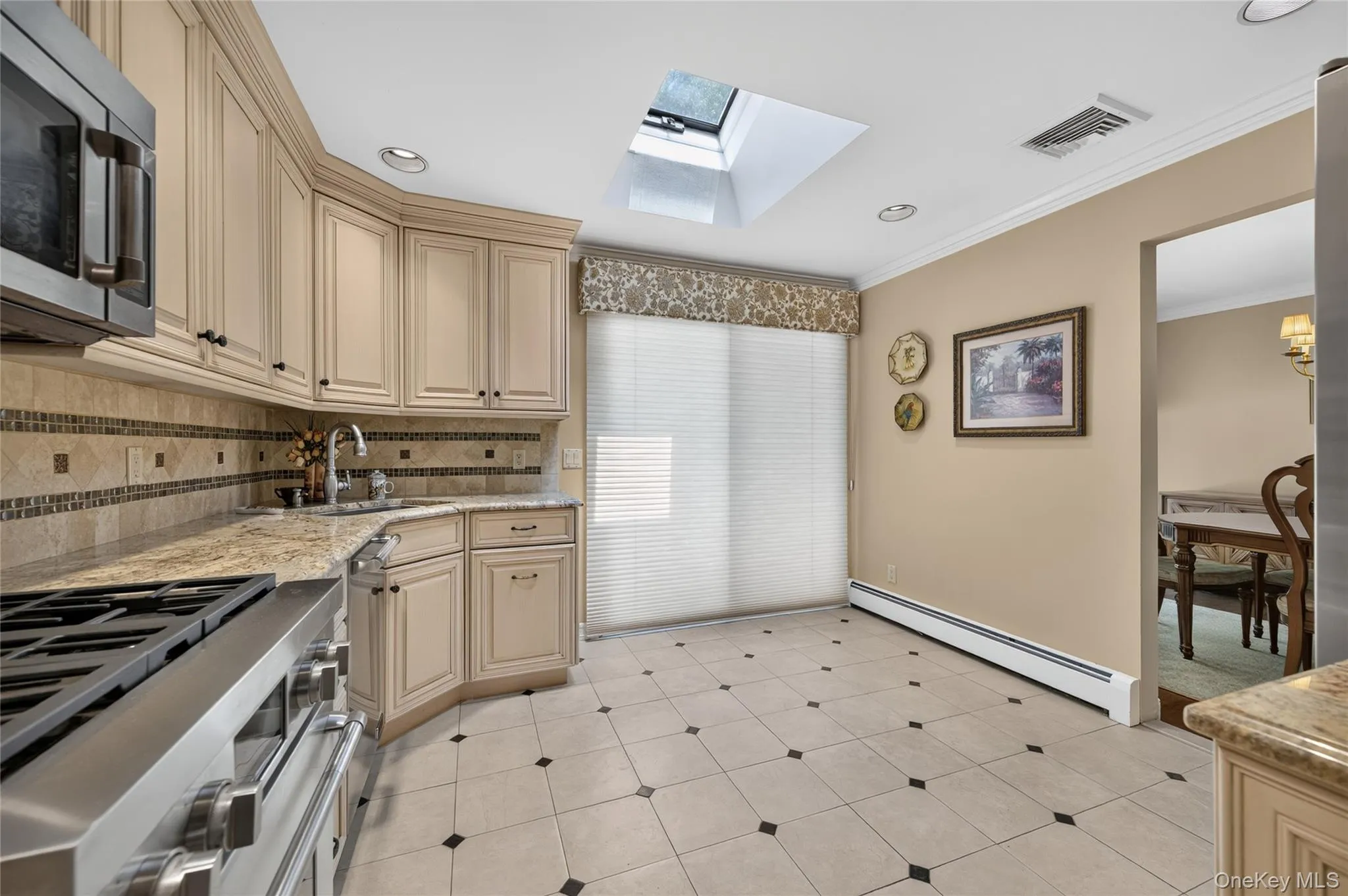 Dining area of kitchen. Dining area of kitchen.