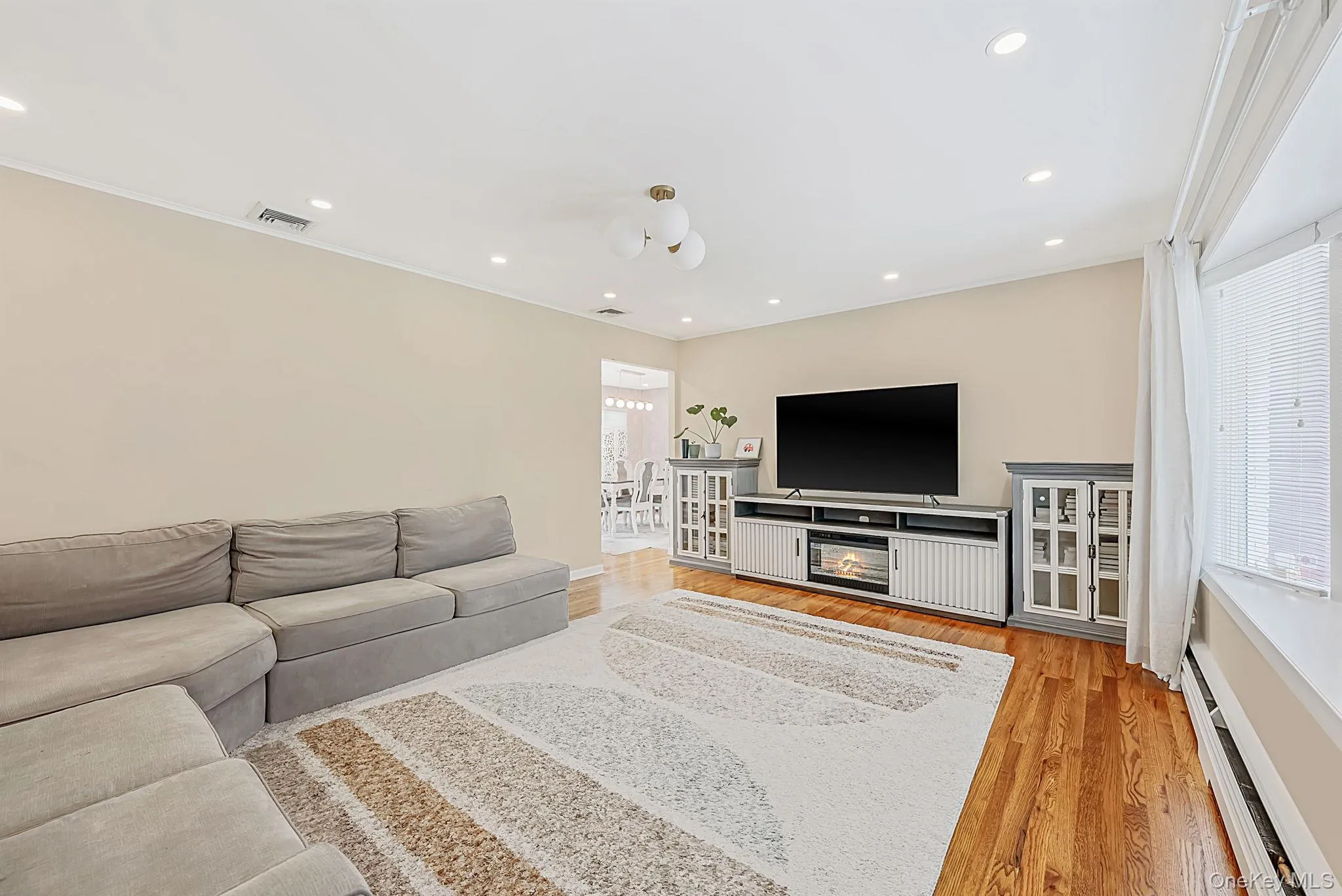 9 Stuart Drive, Oyster Bay, NY, 4 Bedrooms Bedrooms, 8 Rooms Rooms,2 BathroomsBathrooms,Residential,For Rent,Stuart,0,1023281 9 Stuart Drive, Oyster Bay, NY, 4 Bedrooms Bedrooms, 8 Rooms Rooms,2 BathroomsBathrooms,Residential,For Rent,Stuart,0,1023281