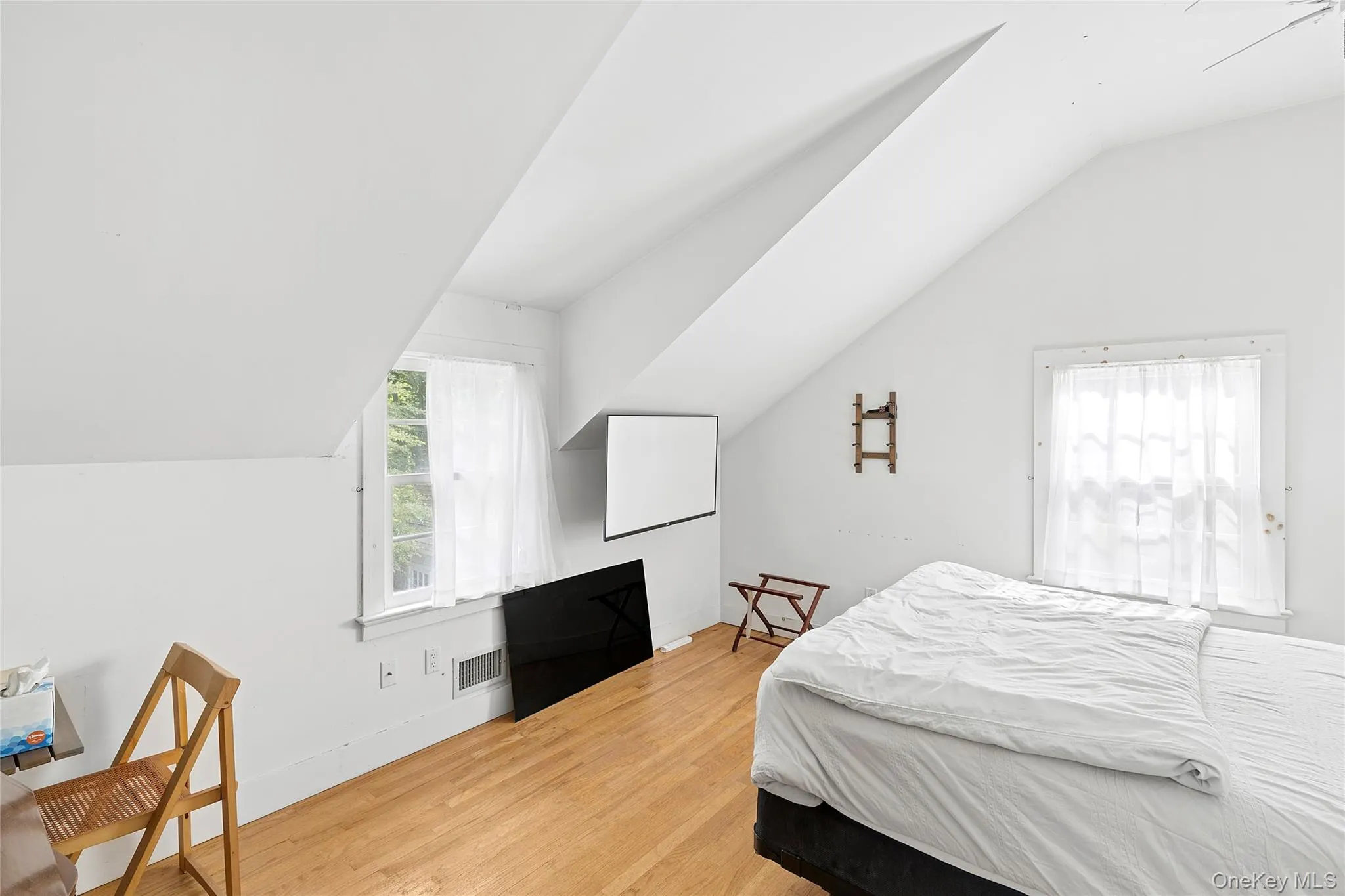 17 Baiting Hollow Road, East Hampton, NY, 3 Bedrooms Bedrooms, 8 Rooms Rooms,2 BathroomsBathrooms,Residential,For Rent,Baiting Hollow,0,1023293 17 Baiting Hollow Road, East Hampton, NY, 3 Bedrooms Bedrooms, 8 Rooms Rooms,2 BathroomsBathrooms,Residential,For Rent,Baiting Hollow,0,1023293
