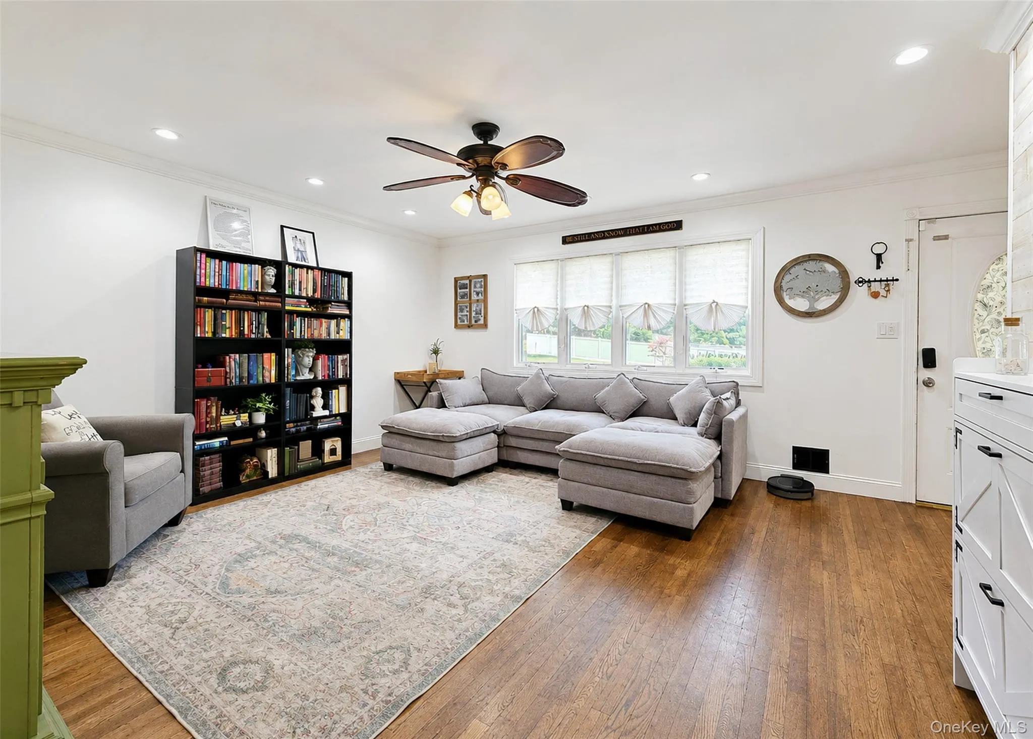 40 Sarah Drive, Brookhaven, NY, 3 Bedrooms Bedrooms, 5 Rooms Rooms,1 BathroomBathrooms,Residential,For Rent,Sarah,0,1023300 40 Sarah Drive, Brookhaven, NY, 3 Bedrooms Bedrooms, 5 Rooms Rooms,1 BathroomBathrooms,Residential,For Rent,Sarah,0,1023300