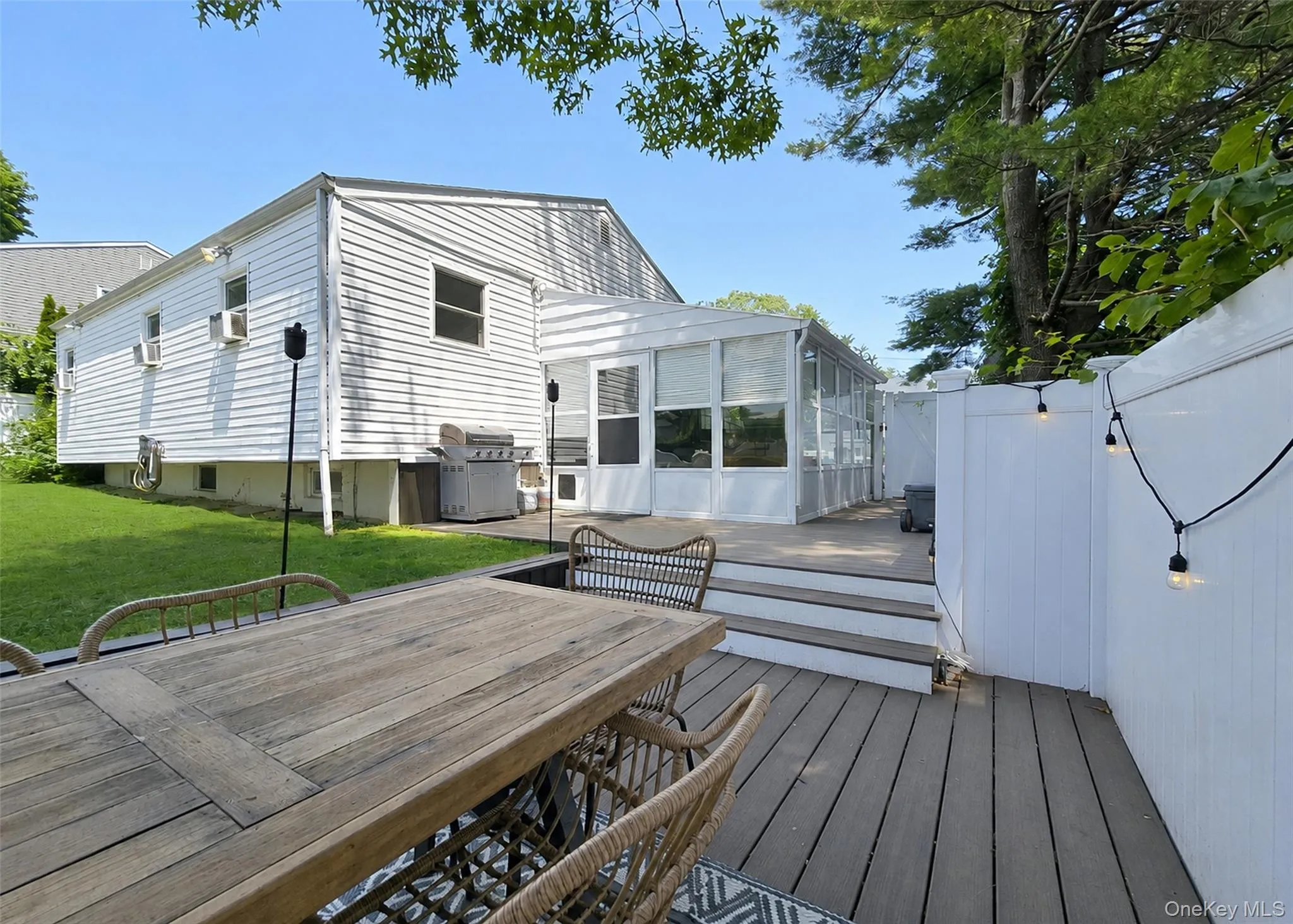 40 Sarah Drive, Brookhaven, NY, 3 Bedrooms Bedrooms, 5 Rooms Rooms,1 BathroomBathrooms,Residential,For Rent,Sarah,0,1023300 40 Sarah Drive, Brookhaven, NY, 3 Bedrooms Bedrooms, 5 Rooms Rooms,1 BathroomBathrooms,Residential,For Rent,Sarah,0,1023300