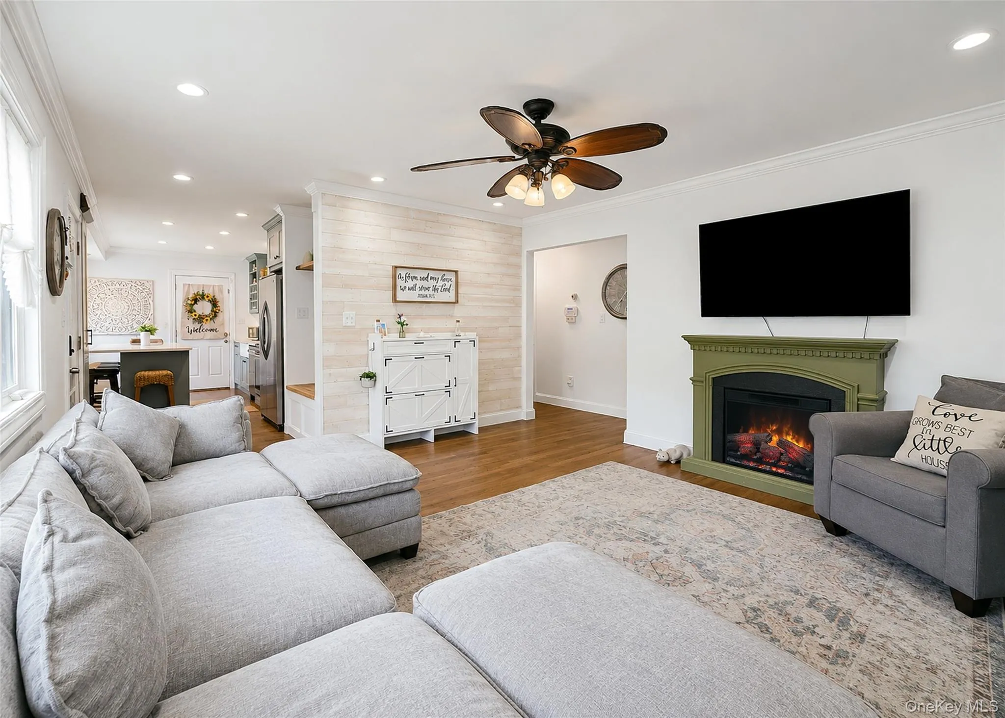 40 Sarah Drive, Brookhaven, NY, 3 Bedrooms Bedrooms, 5 Rooms Rooms,1 BathroomBathrooms,Residential,For Rent,Sarah,0,1023300 40 Sarah Drive, Brookhaven, NY, 3 Bedrooms Bedrooms, 5 Rooms Rooms,1 BathroomBathrooms,Residential,For Rent,Sarah,0,1023300
