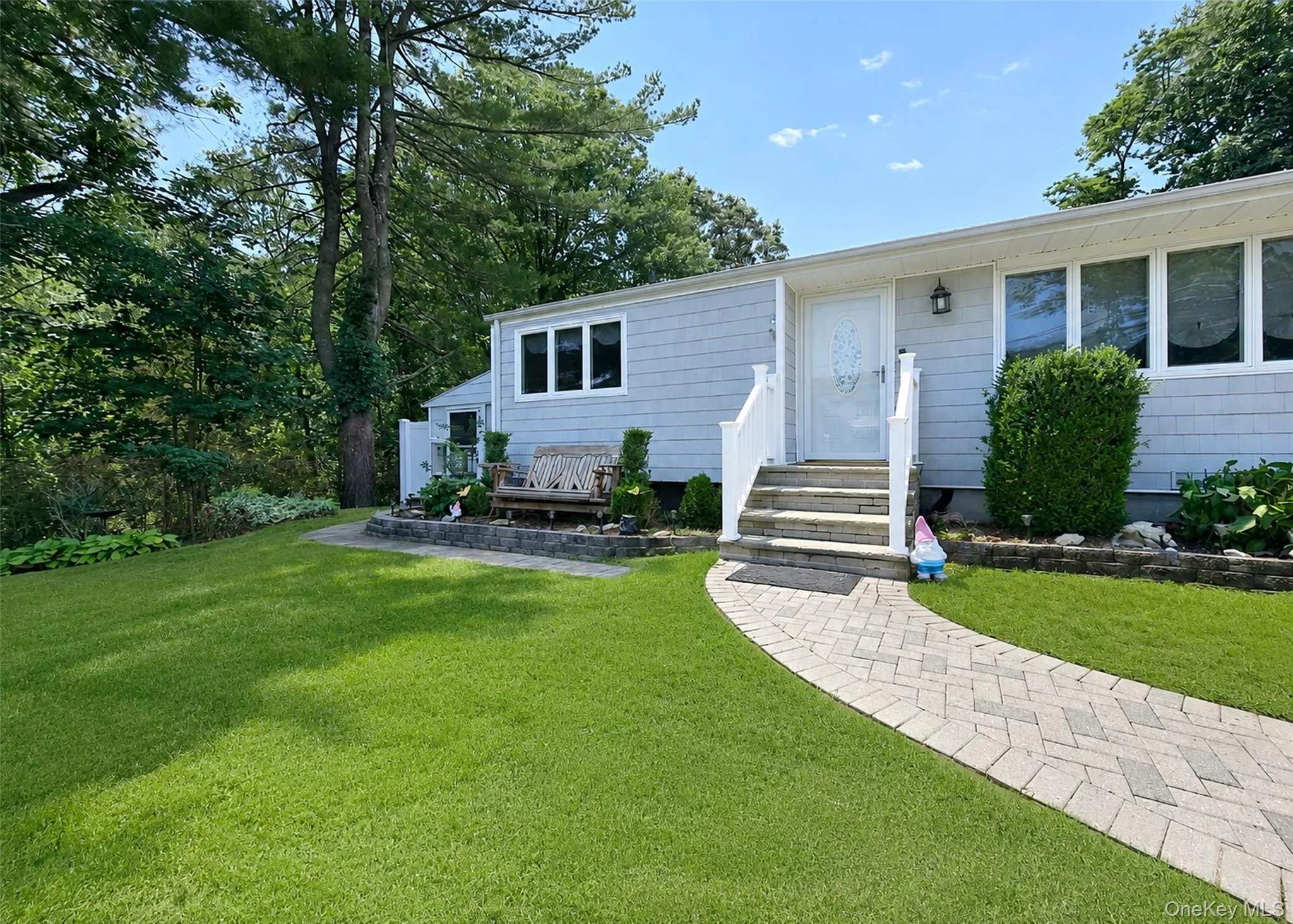 40 Sarah Drive, Brookhaven, NY, 3 Bedrooms Bedrooms, 5 Rooms Rooms,1 BathroomBathrooms,Residential,For Rent,Sarah,0,1023300 40 Sarah Drive, Brookhaven, NY, 3 Bedrooms Bedrooms, 5 Rooms Rooms,1 BathroomBathrooms,Residential,For Rent,Sarah,0,1023300